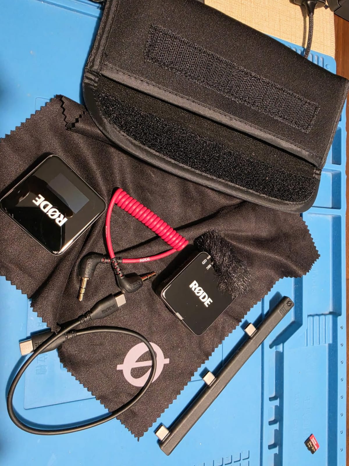 RØDE Wireless GO (Gen 3) (2 TX + 1 RX + Charging Case), 32-Bit Float | 32-bit Float Recording, Automatic Level Control, for Phones, Cameras and Computers (Black) customer photo 2