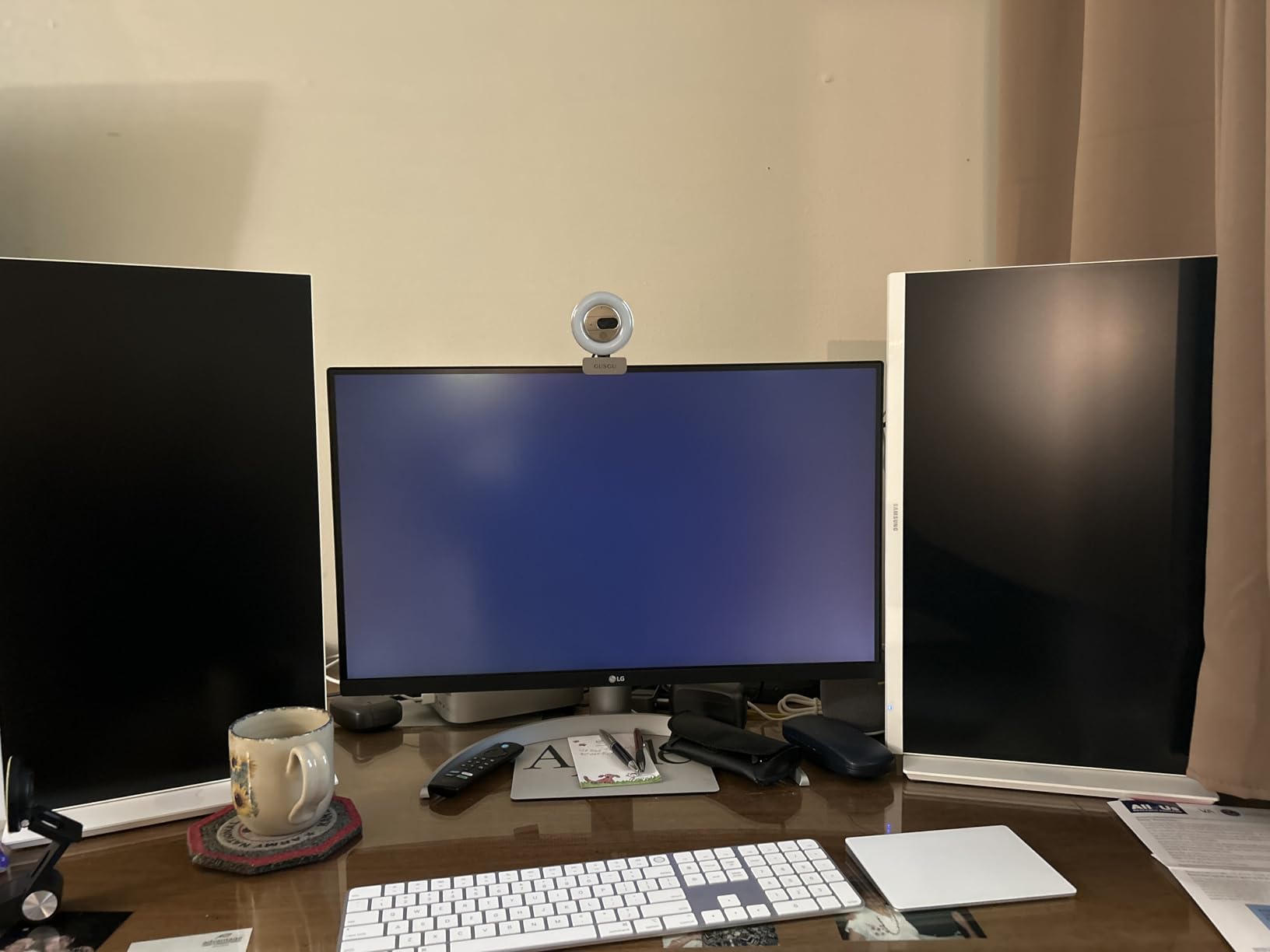 LG 27UP850K-W 27-inch Ultrafine 4K UHD IPS DisplayHDR 400 Computer Monitor | (3840 x 2160), Built-in Speaker with Maxx Audio, DCI-P3 95% (Typ), 60Hz, USB Type-C 90W PD, DP, HDMI, Tilt/Height/Pivot Stand customer photo 2