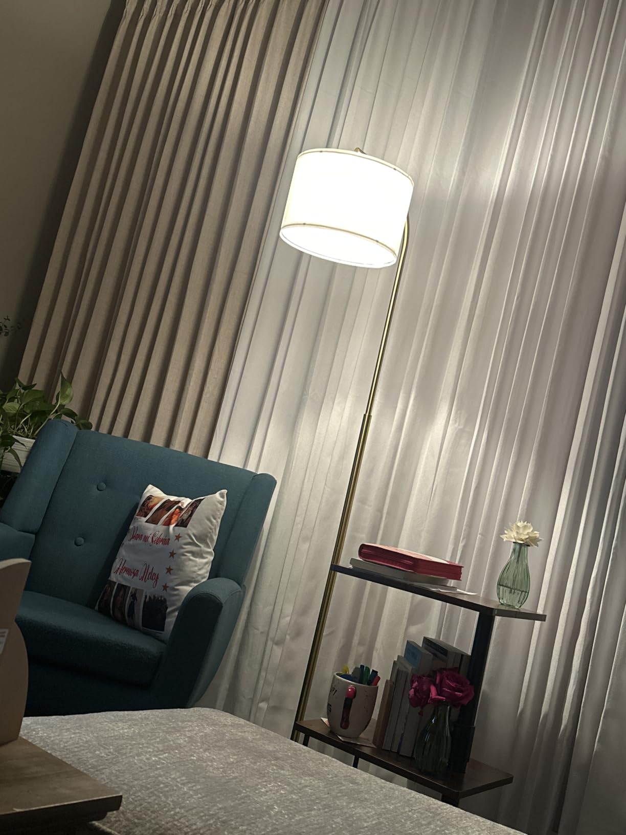 Tall Floor Lamp for Living Room, 65'' Modern Standing Lamps with 9W LED Bulb, Elegant Floor Light with Fabric Shade, Gold Tall Lamp for Bedroom Office Study Room Corner Dining Room customer photo 2