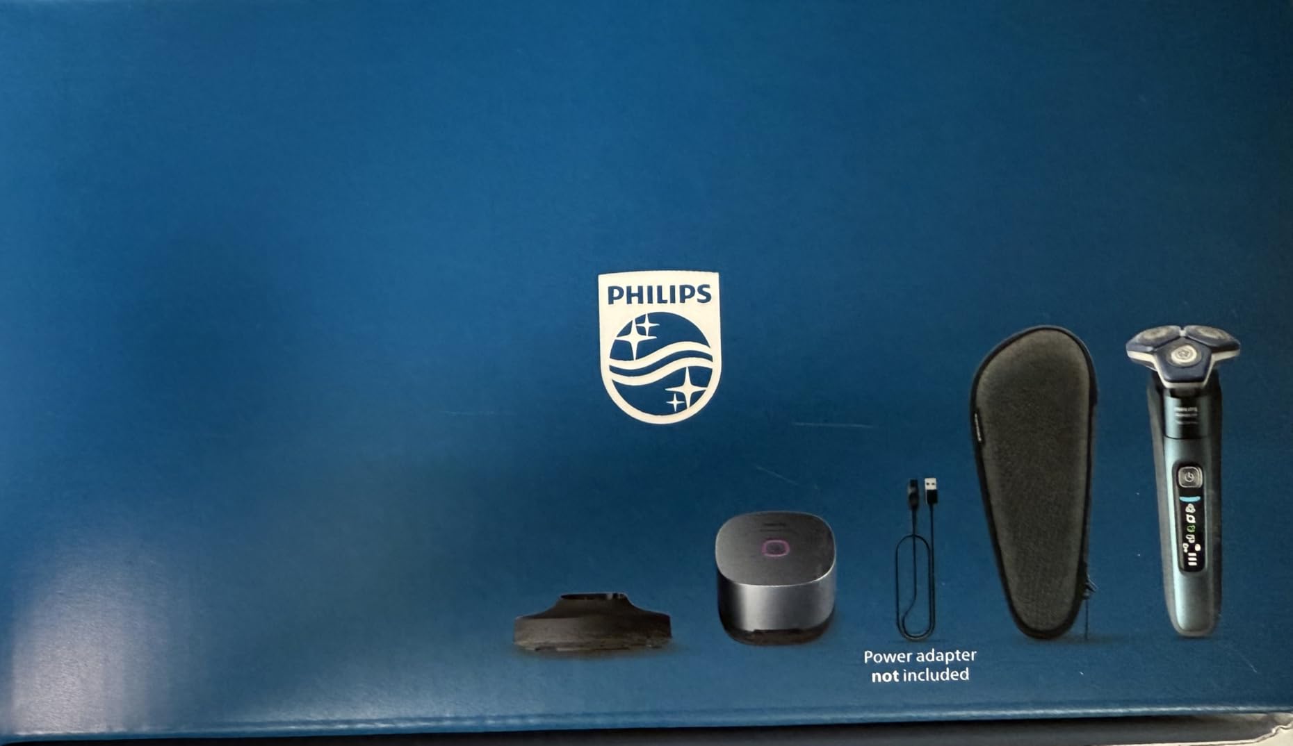 Philips Norelco 7900 Electric Shaver, Black | 45 SteelPrecision Blades, SenseIQ Technology, Nano SkinGlide coating, 360 Flexible Heads, UV Sanitizing Cube, S7889/91 customer photo 1