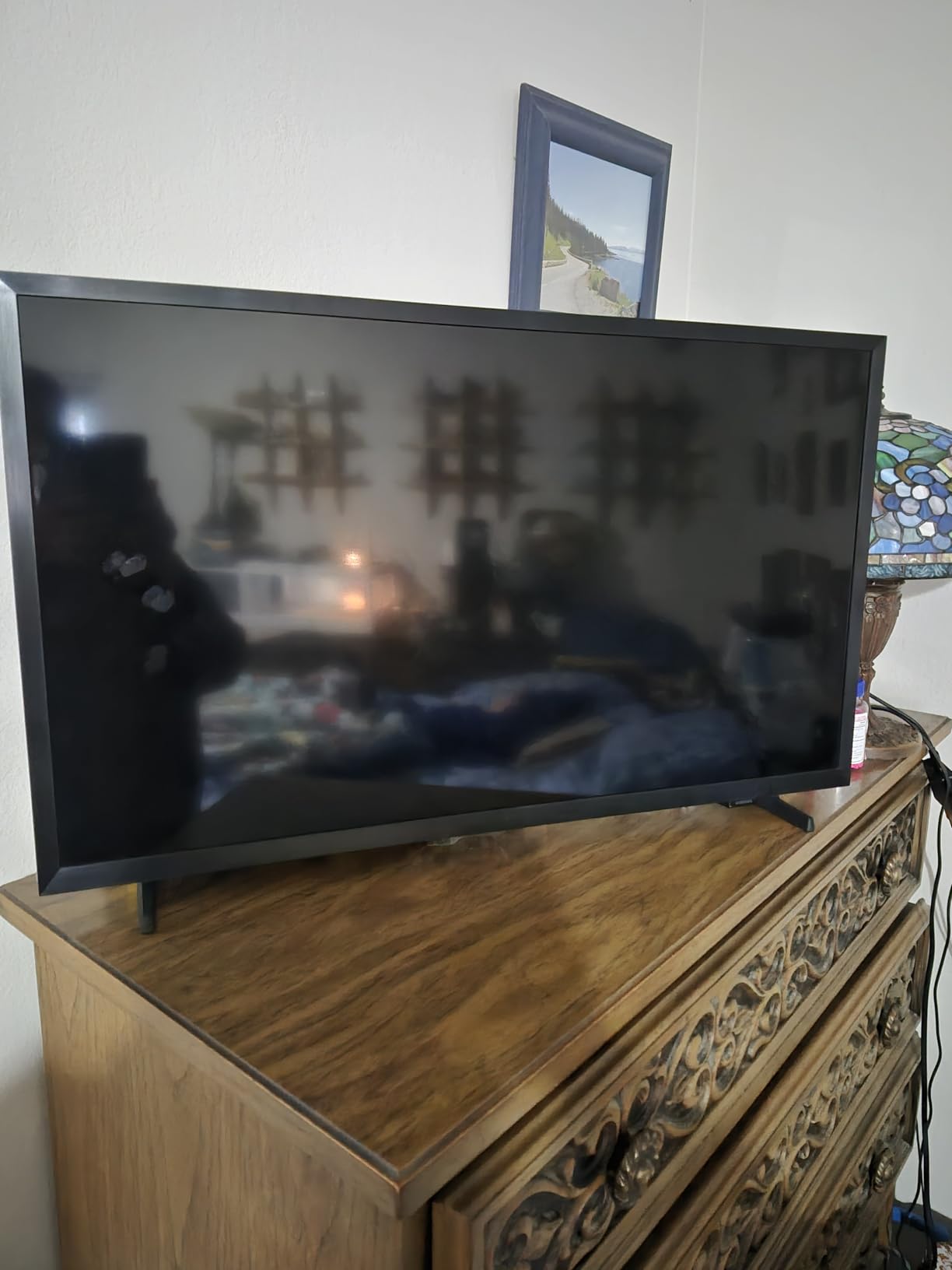 Samsung 32-Inch Class HD H5000F Smart TV (2025 Model) HDR, Object Tracking Sound Lite, Knox Security, One UI Tizen customer photo 2