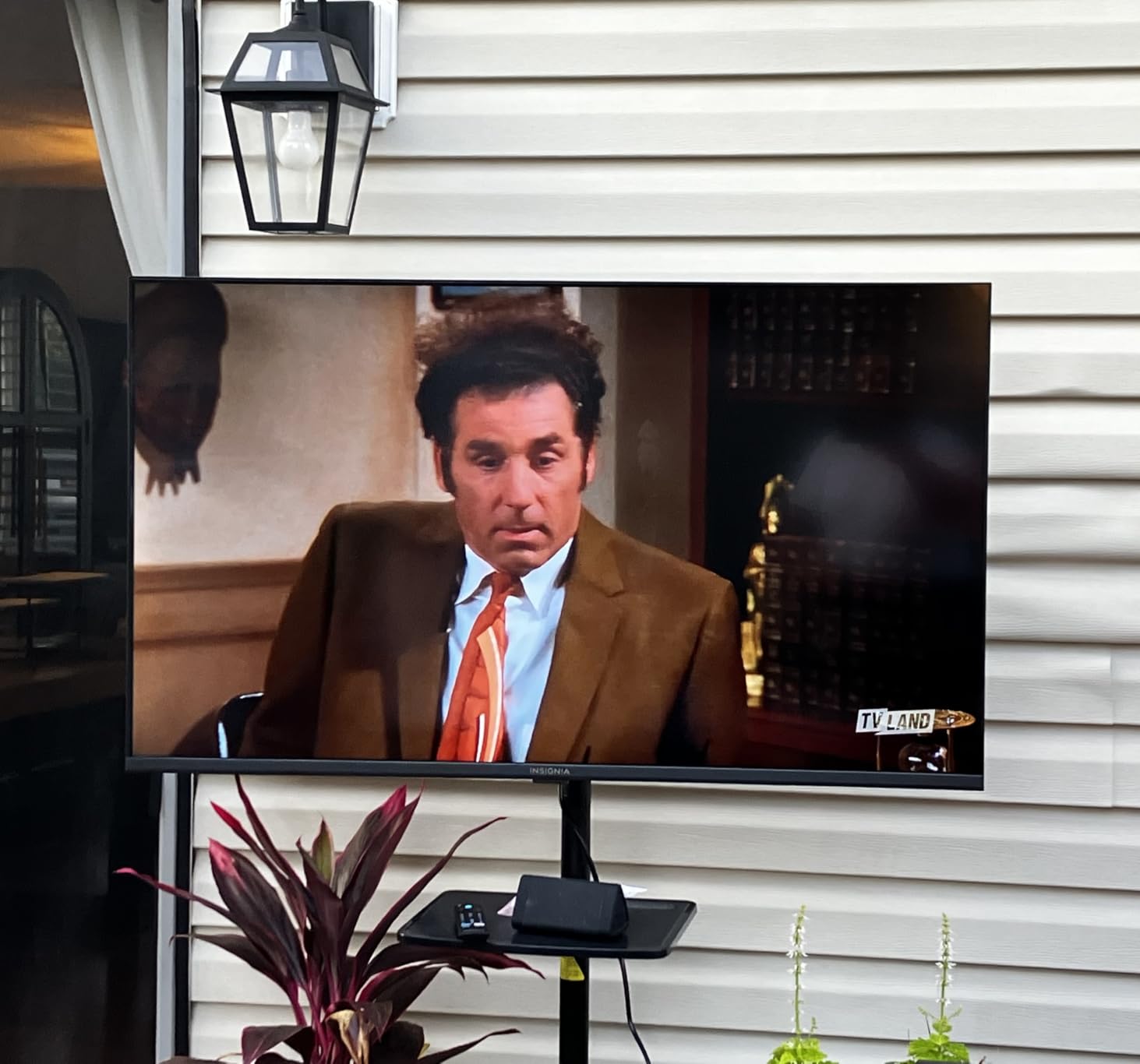 INSIGNIA 85-Inch Class F50 Series LED 4K UHD Smart Fire TV with Alexa Voice Remote (NS-85F501NA26) customer photo 1