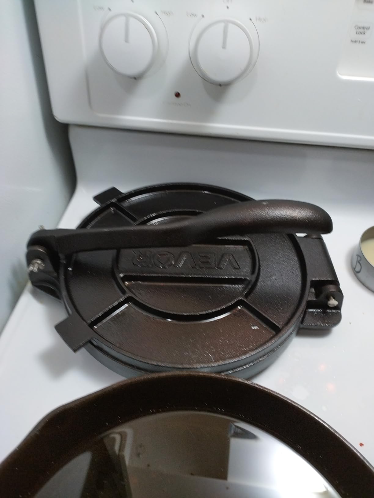 VEVOR Electric Tortilla Maker, 5.5 Inch Diameter Automatic Corn Tortilla Making Machine with Non-Stick Coating, Electric Chapatti Machine Suitable for Produce Sopes Gorditas Roti Pita Tortilla Pizza customer photo 2