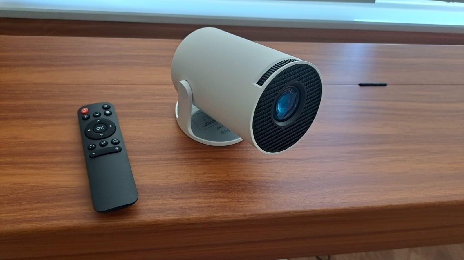 Magcubic 2026 Upgraded HY300PRO Mini Projector with WiFi and Bluetooth, Portable Projector 4K Support, Auto Keystone, 180 Degree Rotation, Smart Proyector for Home Outdoor customer photo 2