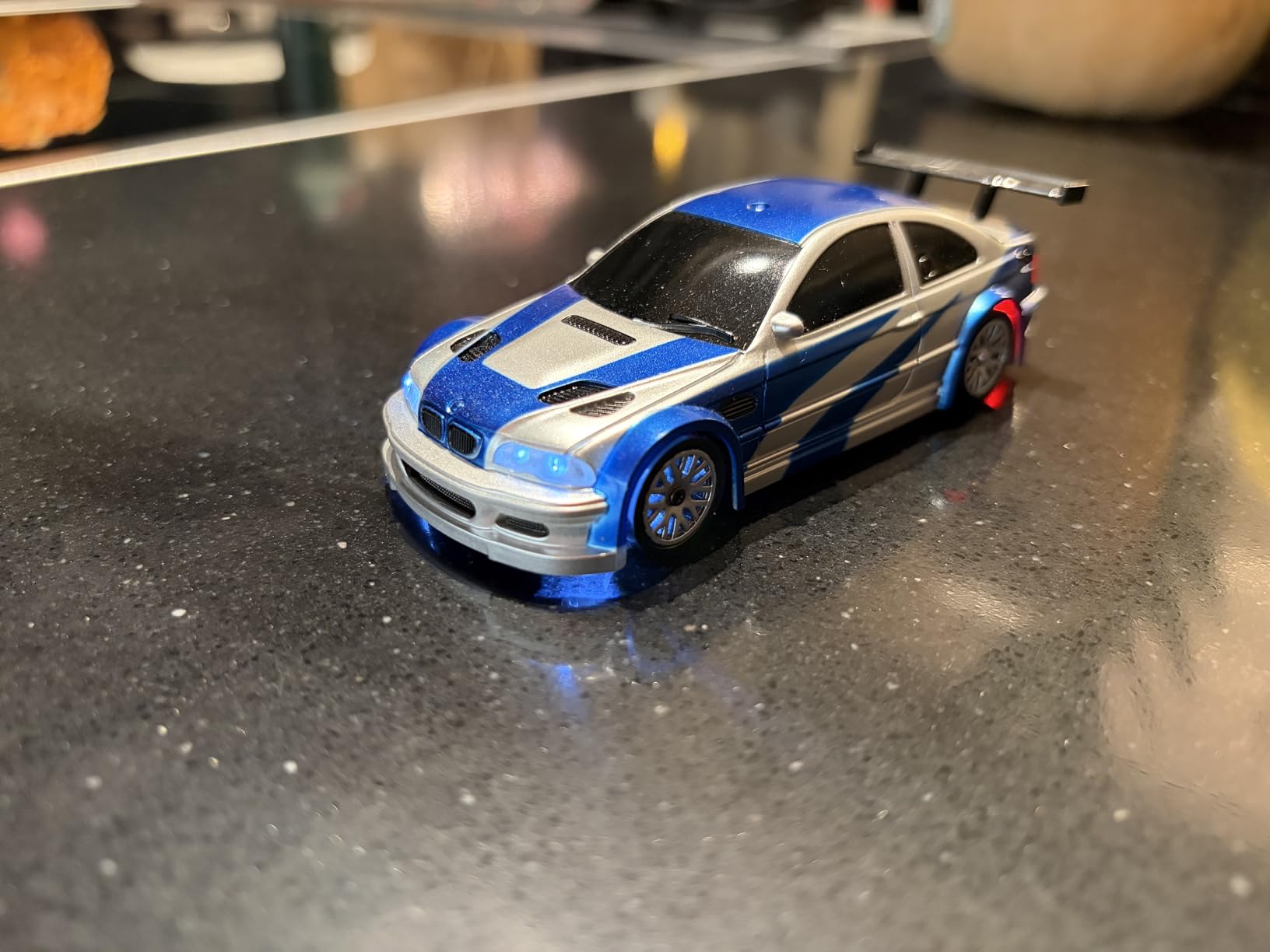 [2026 Upgrade 1/43 Mini RC Drift Car with Gyroscope, 4WD RTR customer photo 2