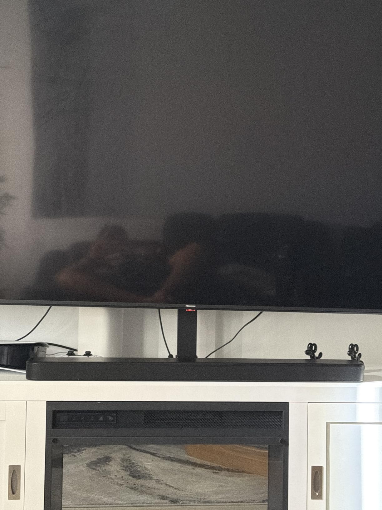 JBL Bar 300MK2-5.0 Channel All-in-one soundbar with Dolby Atmos, MultiBeam 3.0 & PureVoice 2.0, Easy Sound Calibration, ONE App and Works with Voice Assistant-Enabled Speakers (Black) customer photo 2