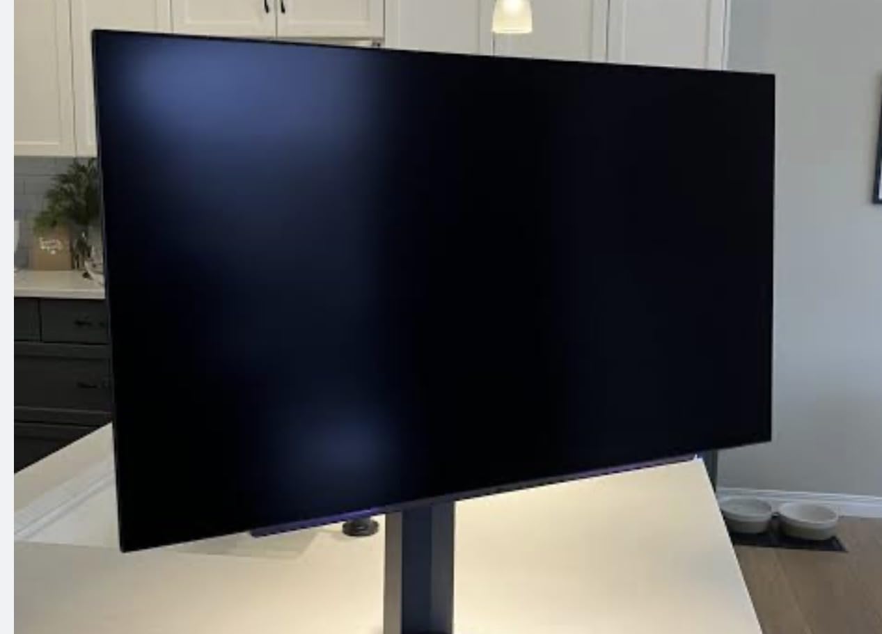 LG 27U411A-B 27-inch Full HD (1920 x 1080) IPS Computer Monitor, 120Hz, HDR10, Reader Mode, Flicker Safe, HDMI, Slim Stand Base, Black customer photo 1