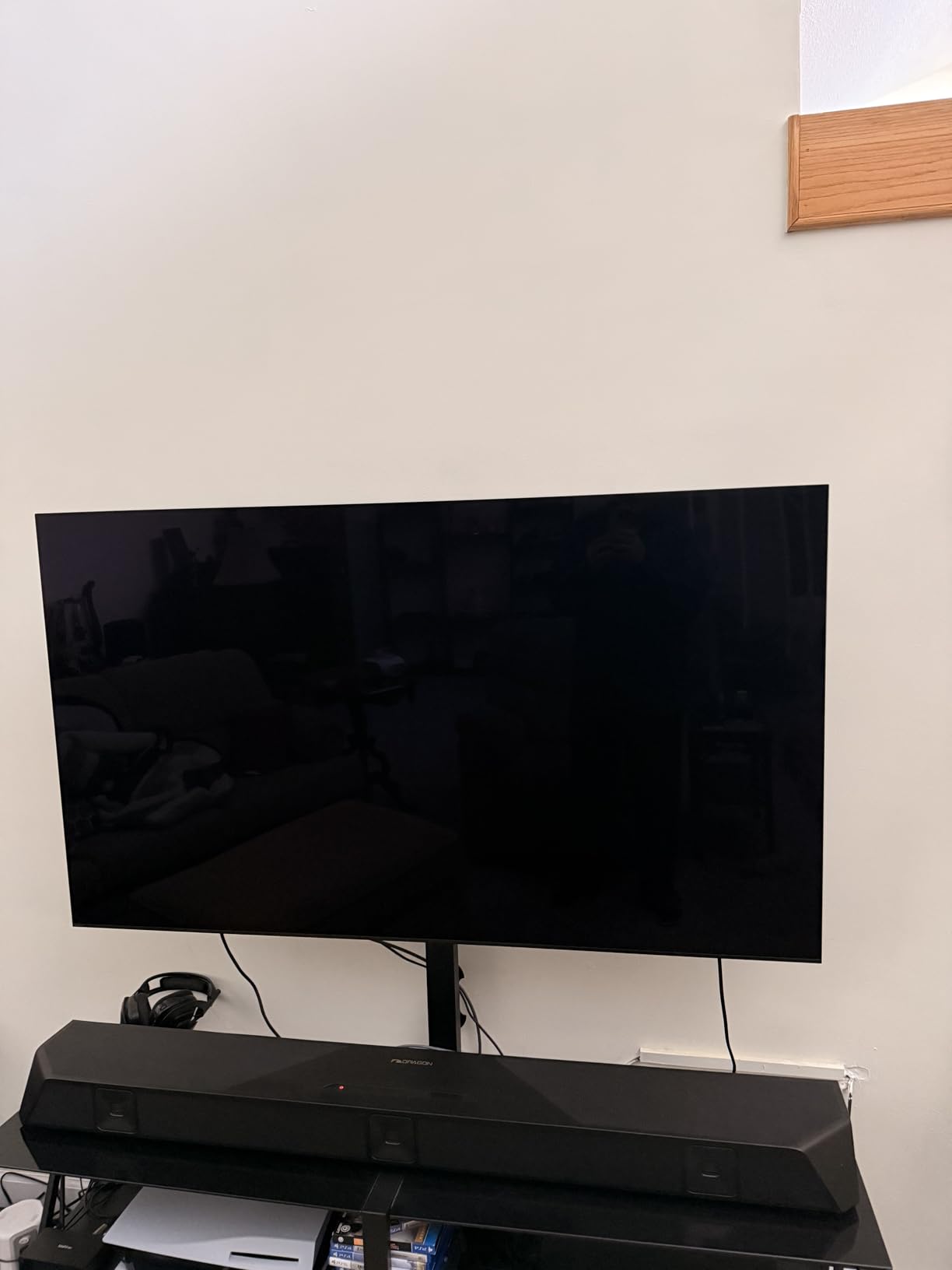 Sony 77 Inch BRAVIA XR8B OLED 4K HDR Smart Google TV (K-77XR8B) with XR Processor, Dolby Vision/Atmos, PlayStation 5 Features customer photo 2