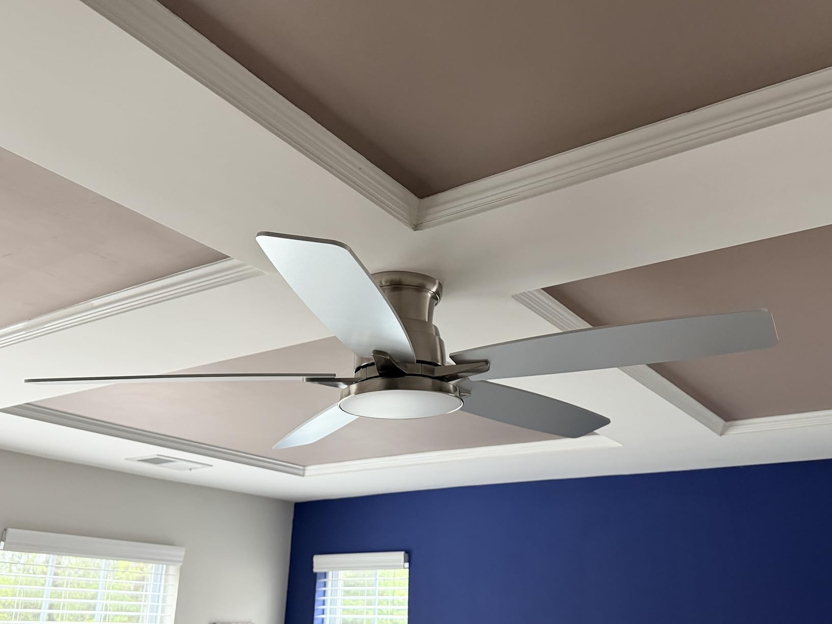 Flush Mount Ceiling Fan with Light, 52 Inch, Remote Control, 3CCT Dimmable LED, 6-Speed Silent Reversible DC Motor, Low Profile Hugger Ceiling Fan for Indoor/Outdoor 90-264V 50/60Hz Matte Black customer photo 1
