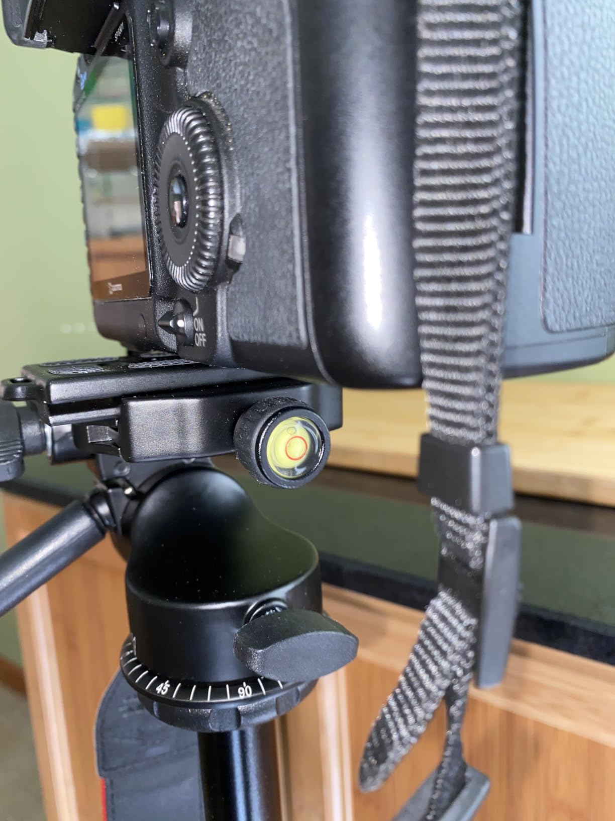 UTEBIT Tripod Fluid Head Tilt Head with Arca Swiss Quick Release Plate | Metal Camera Tripod Head Compatible with Arca Swiss for Compact Video Cameras DSLR Cameras, Max Load 11 lbs/5kg customer photo 1