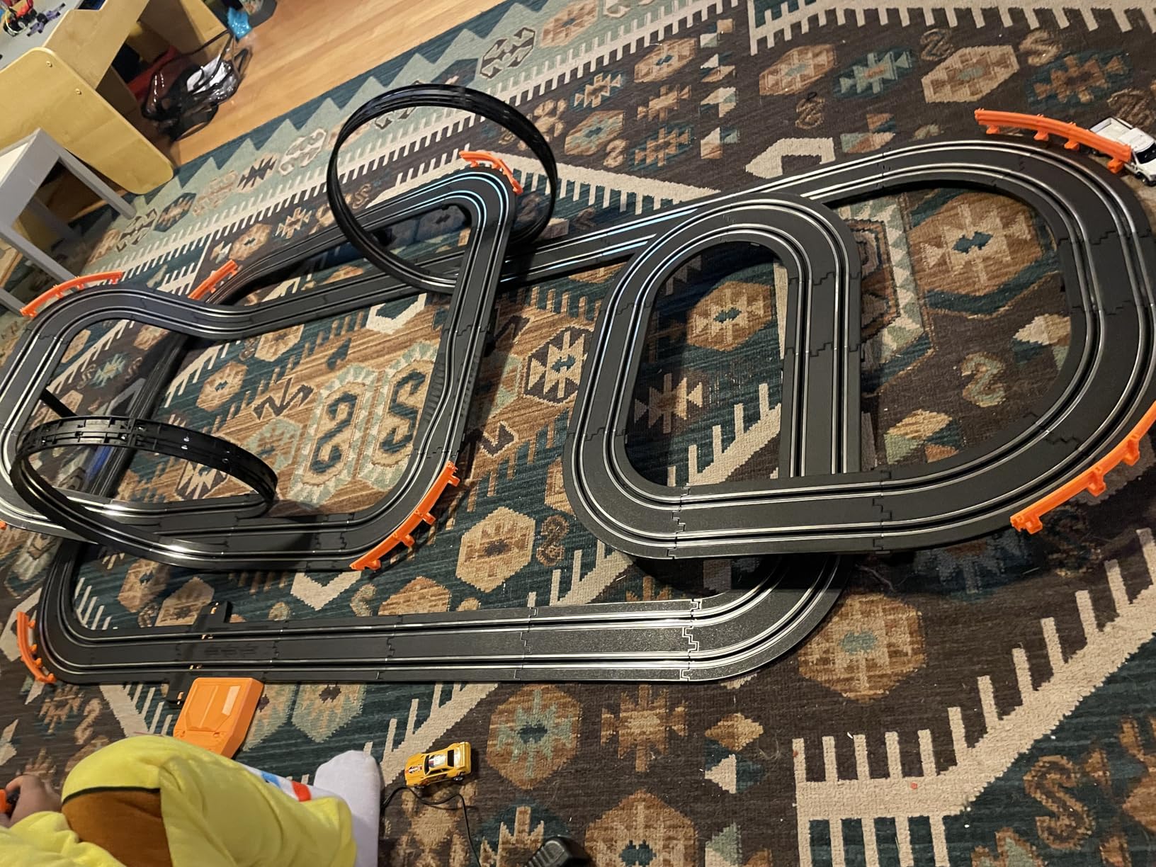 Slot Car Race Track with 4 High-Speed Racing Cars Battery or Electric Race Car Toy for Kids Boys, Dual Racing Game 2 Hand Controllers Toys for Girls Children Age 6,7,8-12 Years Old customer photo 2