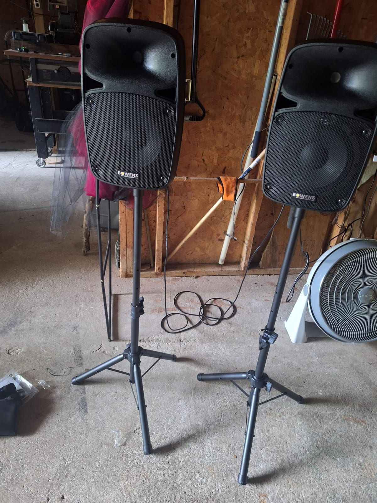 Bowens Dual 8 Inch 400W PA System - Portable Speakers with Bluetooth, USB/SD, LCD & Remote - DJ Sound System with Wireless Karaoke Microphone for Singing/Microfono & Stands customer photo 1