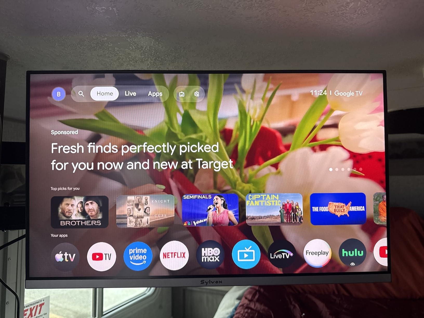 QLED RV TV, 22 inch TV with DVD Player Built-in, 12V for Camper | 1080P Smart Television AC/DC Power, 9-32V Wide Voltage, Low Energy Consumption, Bezel Less Design, for Car RV Boat & Home Use customer photo 1