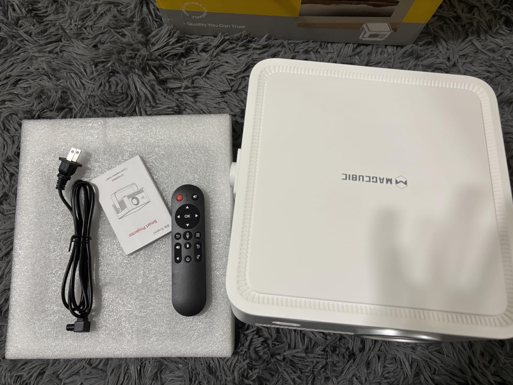 [Android 14 & 800ANSI] Magcubic Mini Projector 4K 8K Support, Smart Projector Native 1080P with WiFi 6, Bluetooth 5.4, Auto Focus, Auto Keystone, 180° Rotation, Portable Projetor for Bedroom HY450Max customer photo 1