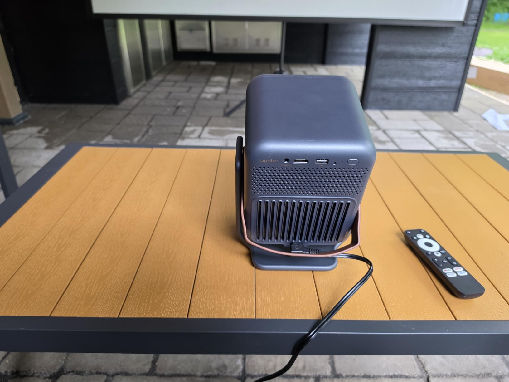 Wanbo ToGo Pro Portable Outdoor Projector, Ultra-long 3.5 hrs Battery | Google TV 14, Native 1080P Smart Projector, 32GB, Fully-Sealed Optical Engine, Real-Time Focus, for Camping & Indoor & Home customer photo 1