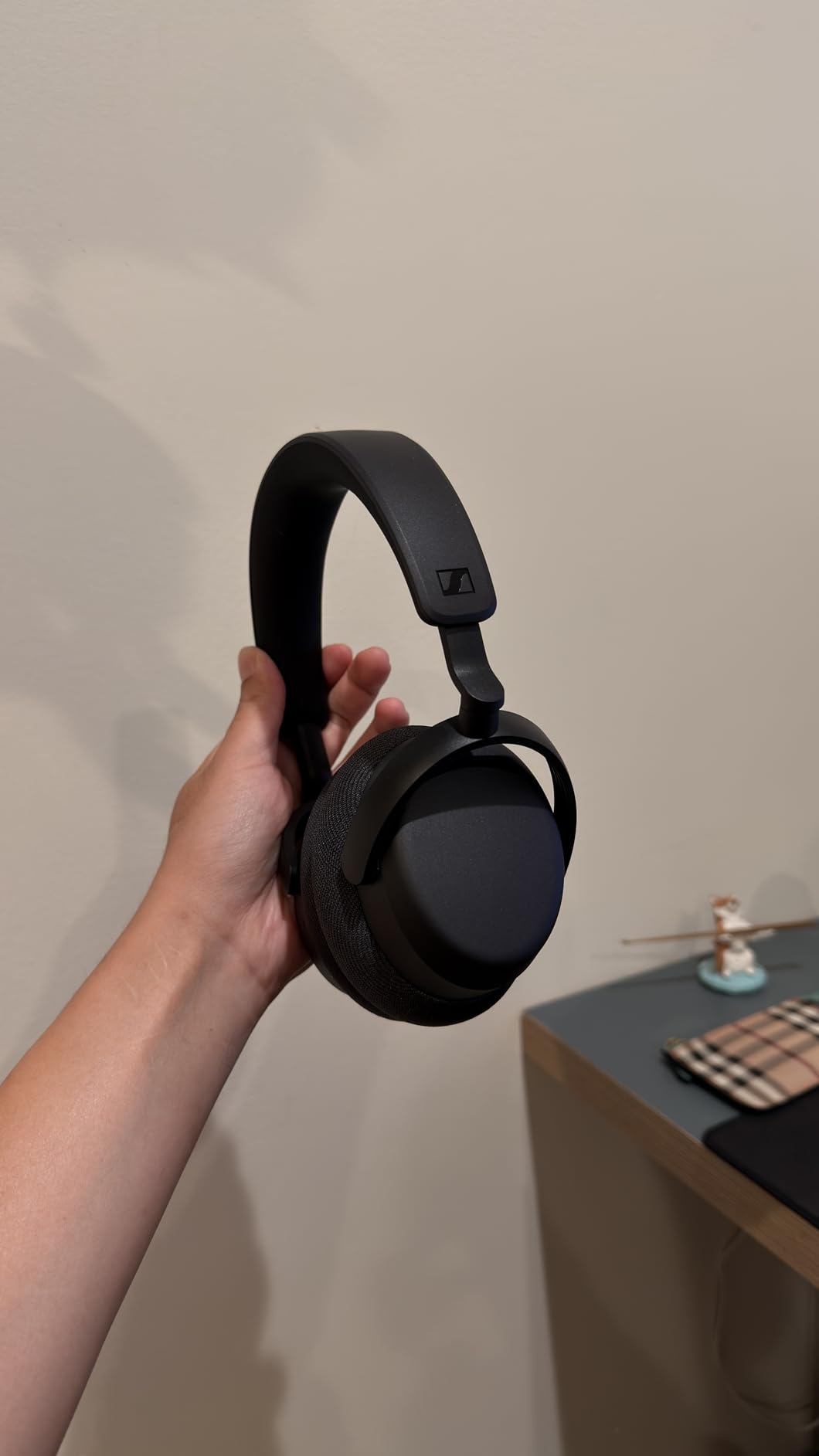 Sennheiser RS 275 TV Headphones - Bluetooth Headphones and Transmitter Bundle - Low Latency Wireless Headphones with Virtual Surround Sound, Speech Clarity and Auracast Technology - 50 h Battery customer photo 1