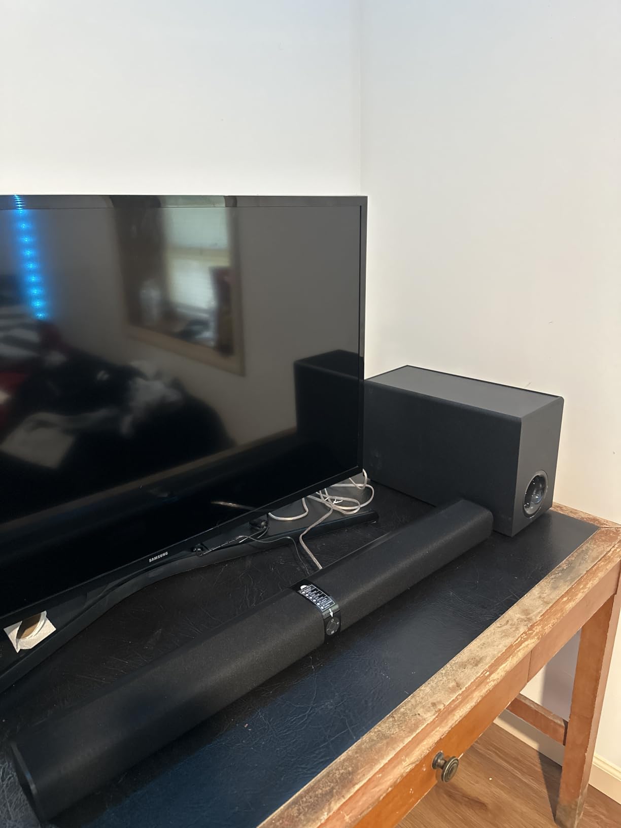 Sound Bar with Subwoofer, 110W Sound Bar with Adjustable Deep Bass & 3 EQ Modes, Bluetooth/ARC/Opt/AUX Connect, Sound Bar for Smart TV customer photo 1