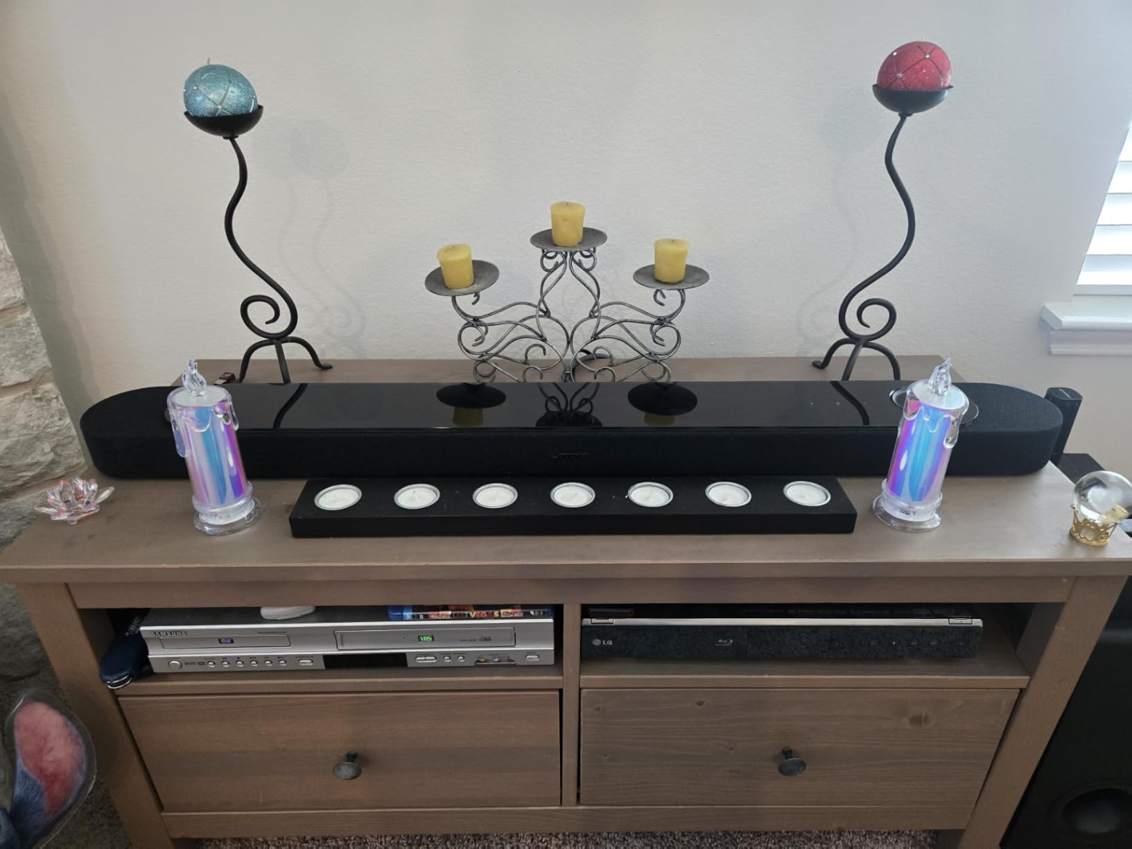 Bose New Lifestyle Ultra Soundbar, Wireless Home Soundbar for TV with Dolby Atmos, Surround Sound, Black customer photo 1