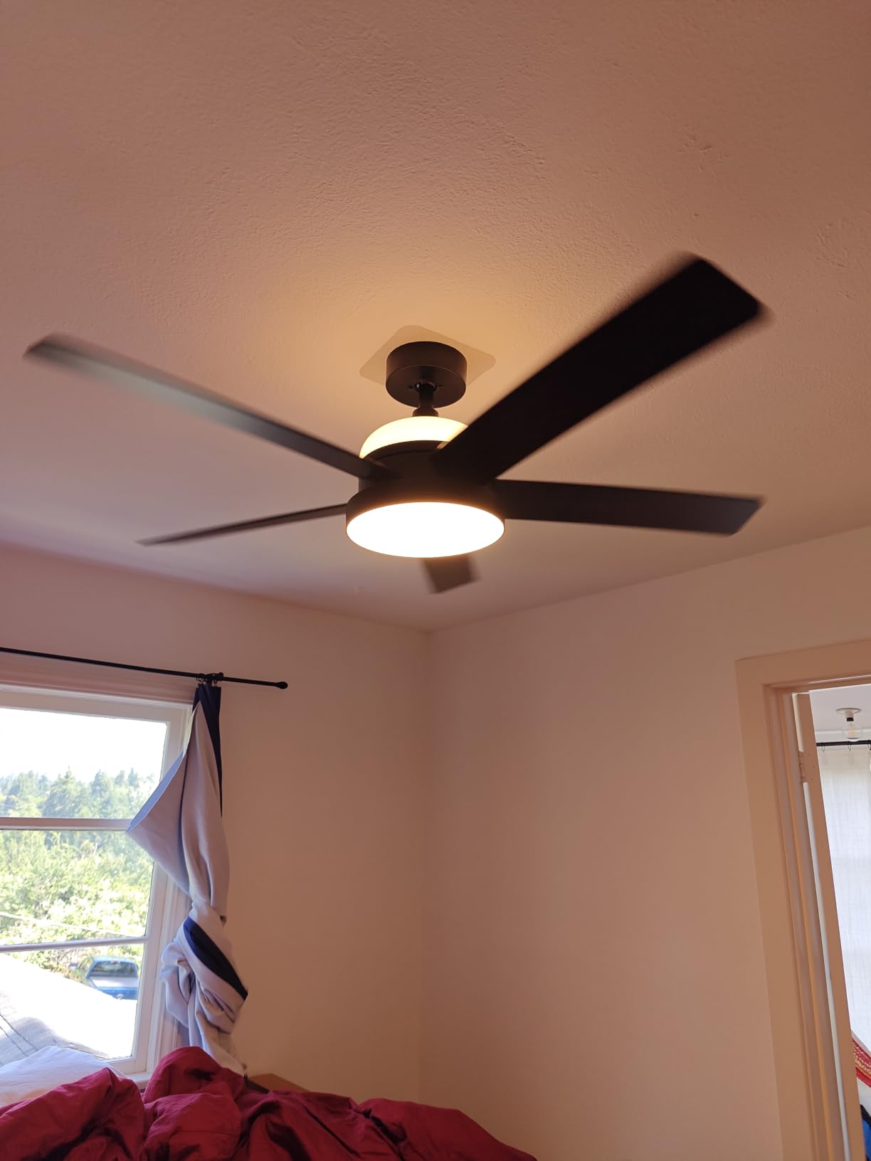 Govee Ceiling Fans with Lights and Remote, RGBIC Smart 52'' flush mount | Reversible DC Motor, Dimmable, 2800lm, Low Profile Ceiling Fan for Bedroom, Living Room, Black customer photo 2