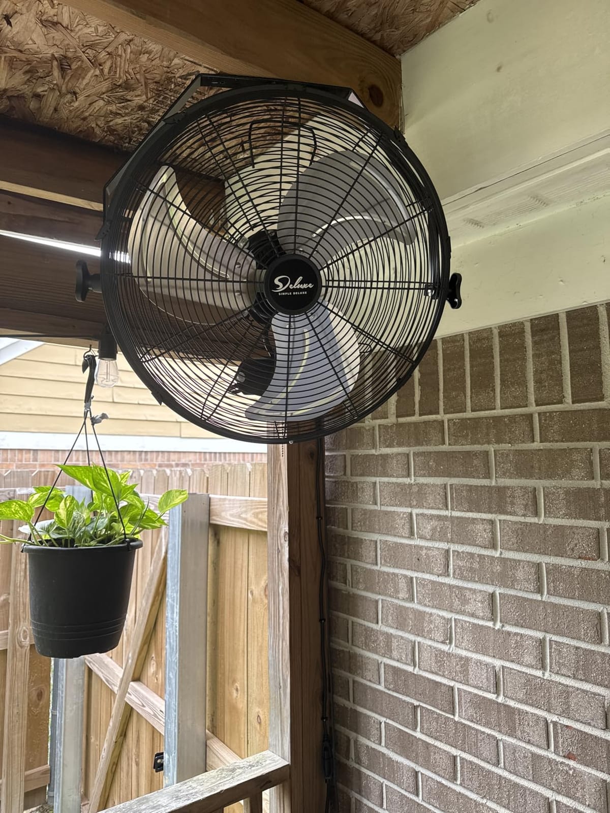 Simple Deluxe 18 Inch Industrial Wall Mount Fan, Max 4200 CFM 3 Speed Commercial Ventilation Metal Fan for Warehouse, Greenhouse, Workshop, Patio, Factory and Basement - High Velocity Black customer photo 2