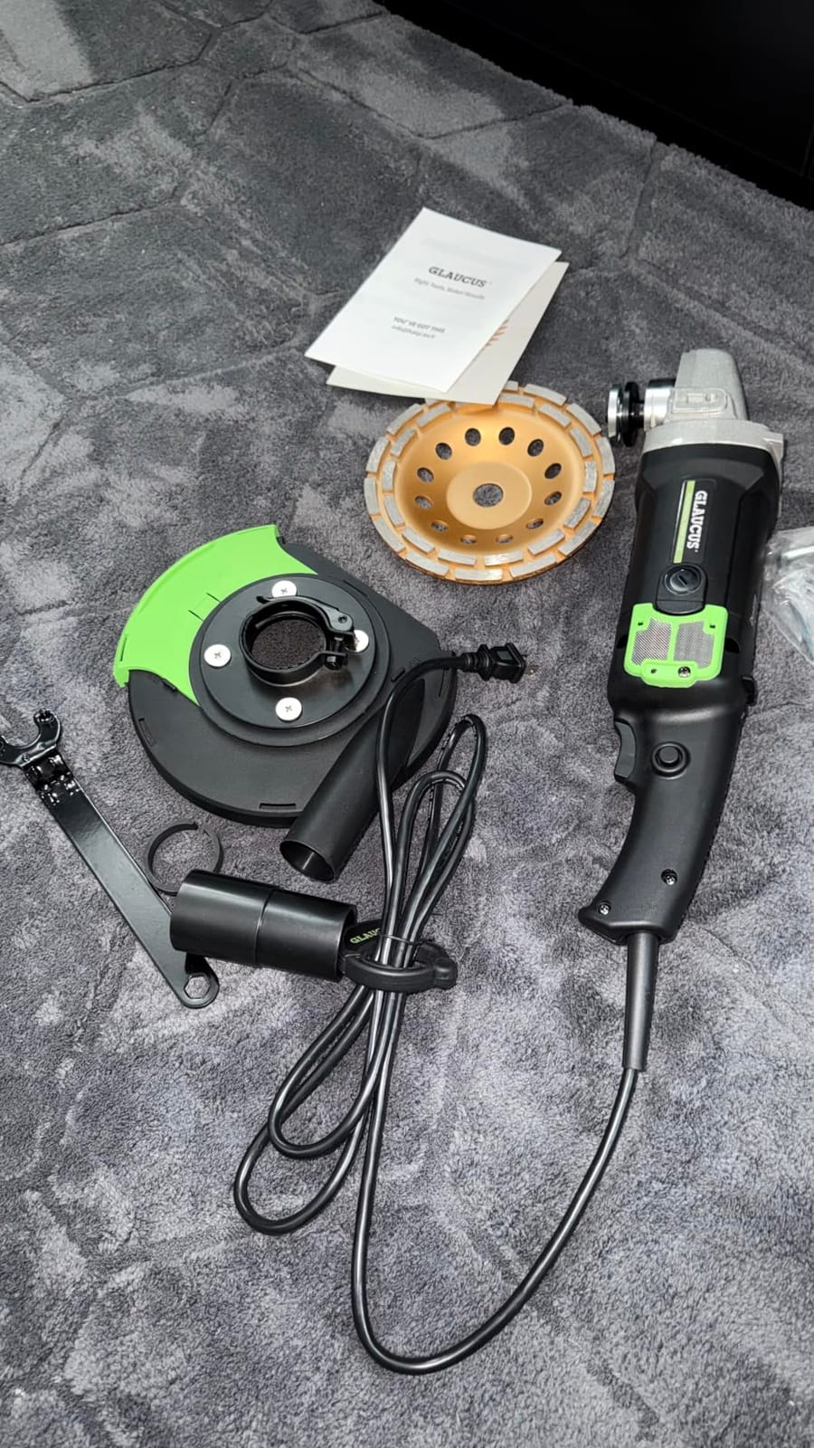 7-Inch Concrete Grinder, 1580W 6-Speed Variable Concrete Surface Grinder with Adjustable Dust Shroud, Angle Grinder Kit with Diamond Cup Wheel & Auxiliary Handles for Concrete,Cement,Adhesive customer photo 2