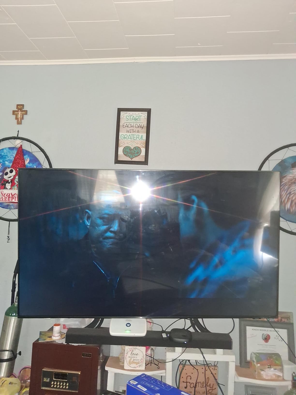 Samsung 43-Inch Class U8000H Series Crystal UHD, 4K, Smart TV, 2026 Model customer photo 2