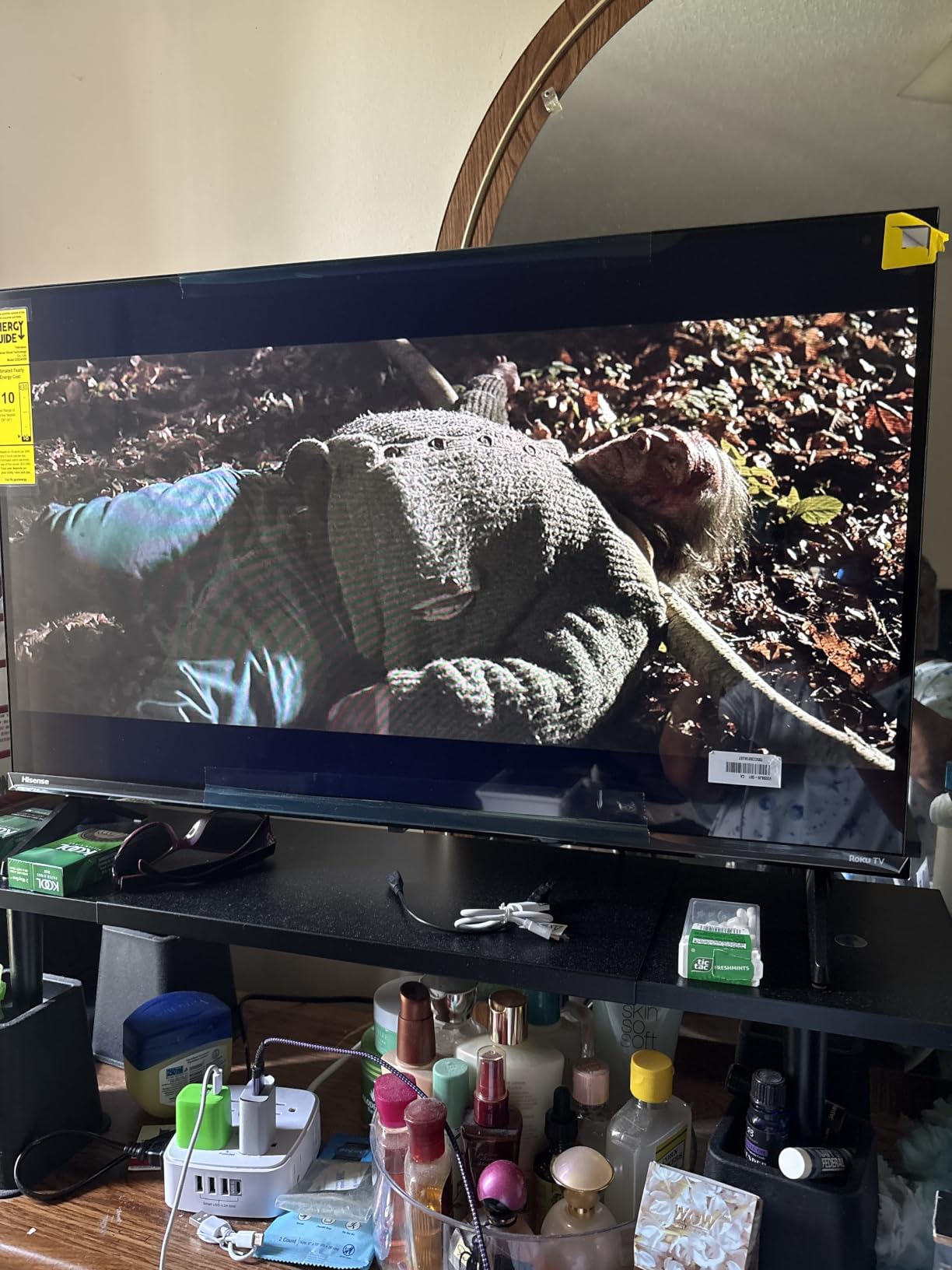 Hisense 40-Inch Class QD4SR Series Hi-QLED FHD Smart Roku TV (40QD4SR, 2026 Model) - Hi-QLED Color, Dolby Audio, Compatible with Alexa, Full Array LED, Slim Bezel Design customer photo 2