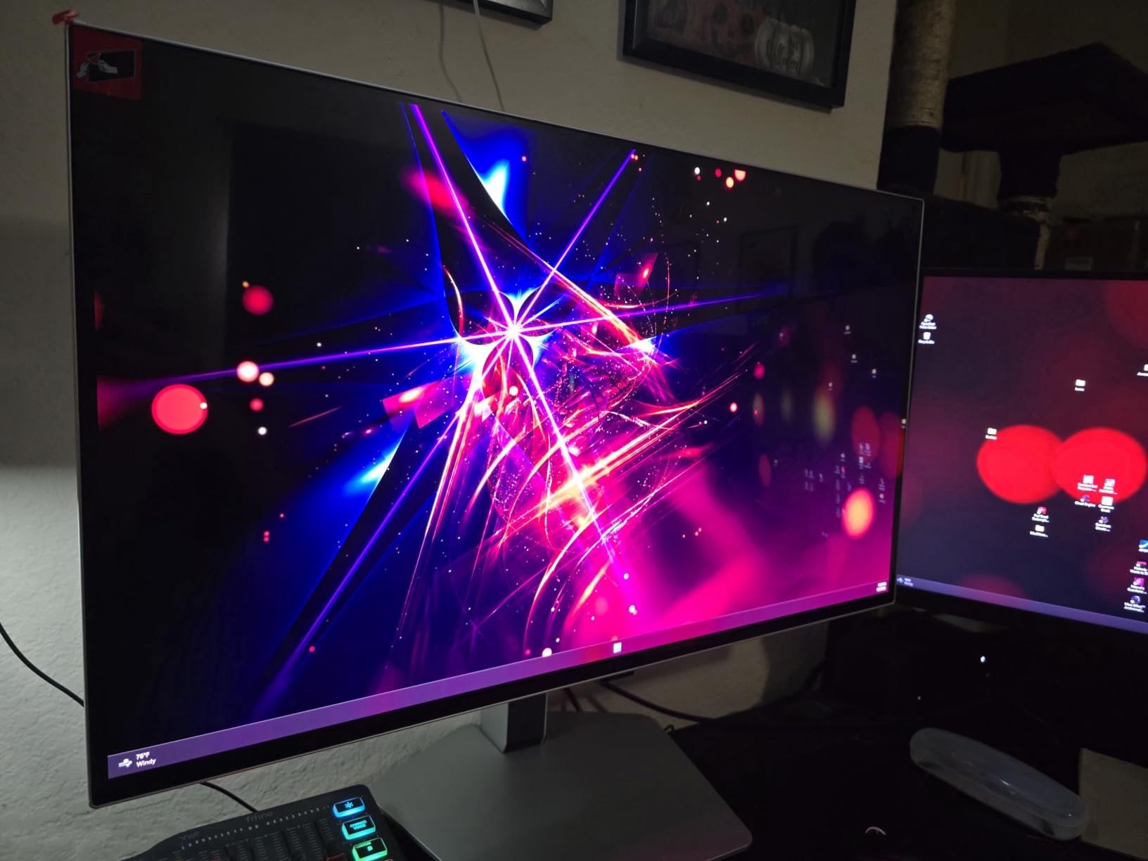 Samsung 32 Odyssey OLED G8 (G80SH) Gaming Monitor, QD-OLED, 4K Resolution, 240Hz, USB-C 96W, DP 2.1, 0.03ms, Glare Free, HAS/Tilt/Swivel/Pivot, OLED Safeguard+, 3 Year Warranty customer photo 2