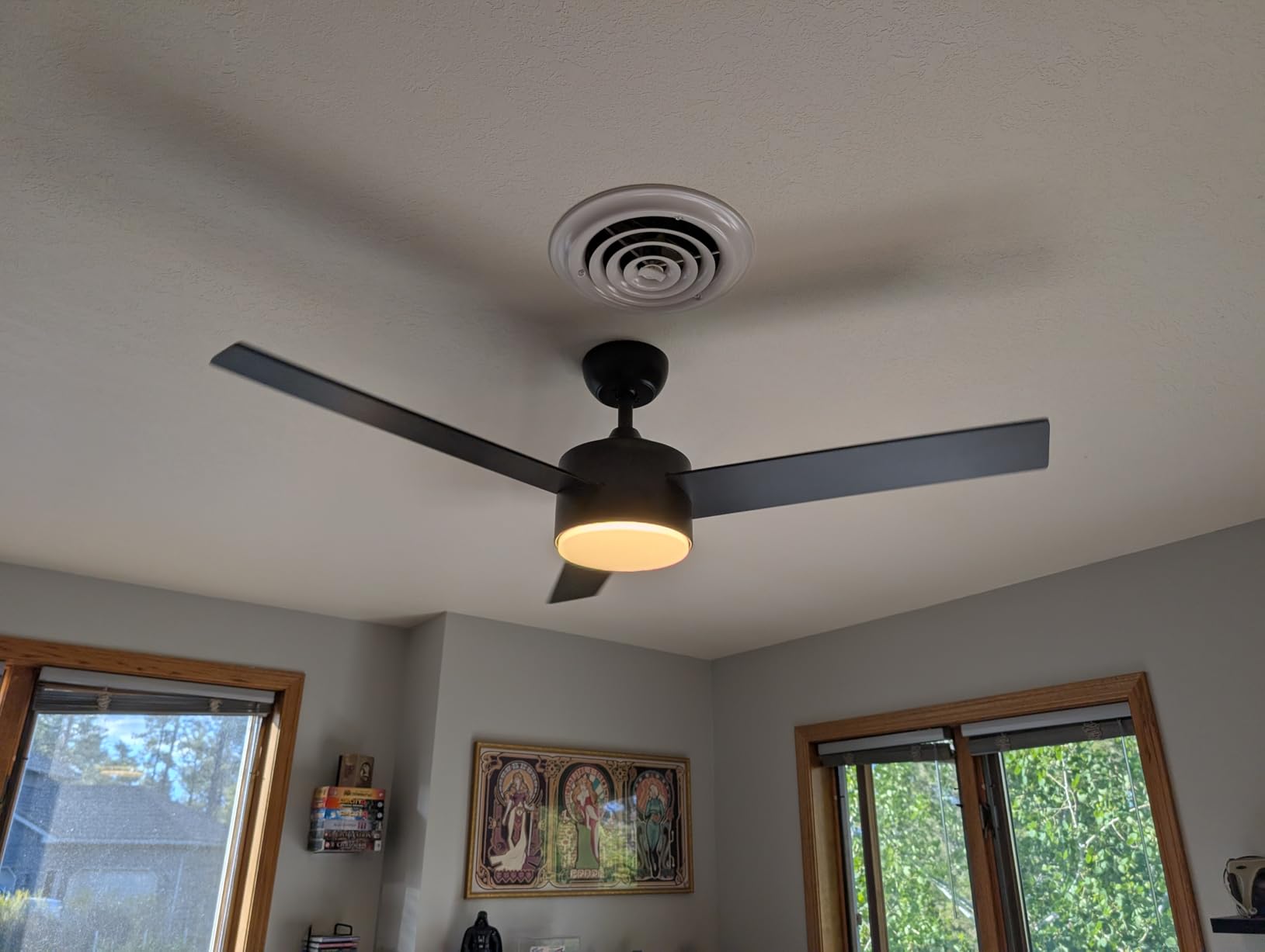 PHILIPS Indoor Ceiling Fan with Bright LED Light, 1-Pack, Dark | Bright Selectable White LED Light, 2650 Lumens, Dimmable, 5400 CFM, 6 Speeds, 2 Airflow Modes, 5 Reversible Blades customer photo 1