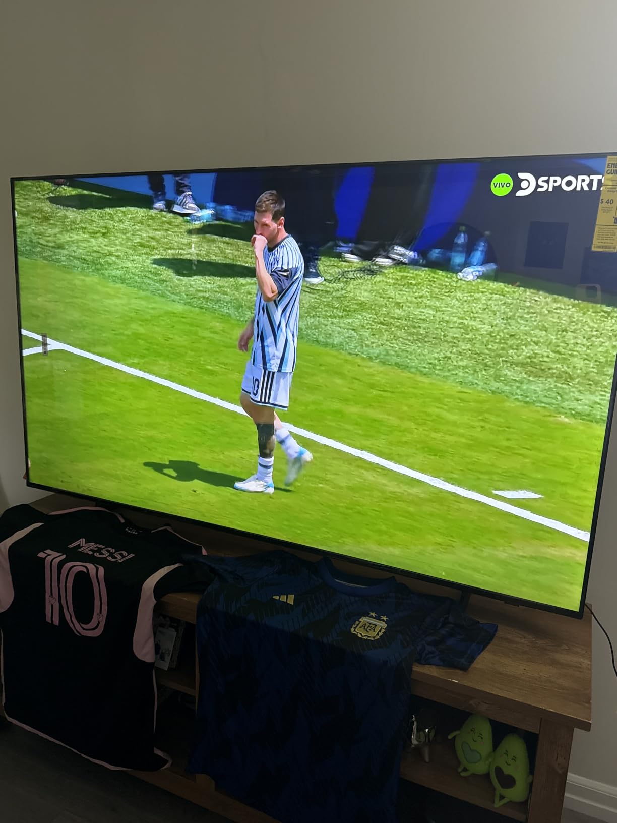 Samsung 55-Inch Class U8000H Series Crystal UHD, 4K, Smart TV, 2026 Model | Samsung Vision AI Companion, Crystal Processor 4K, Endless Free Content, Motion Xcelerator, Color Booster, 4K Upscaling customer photo 1