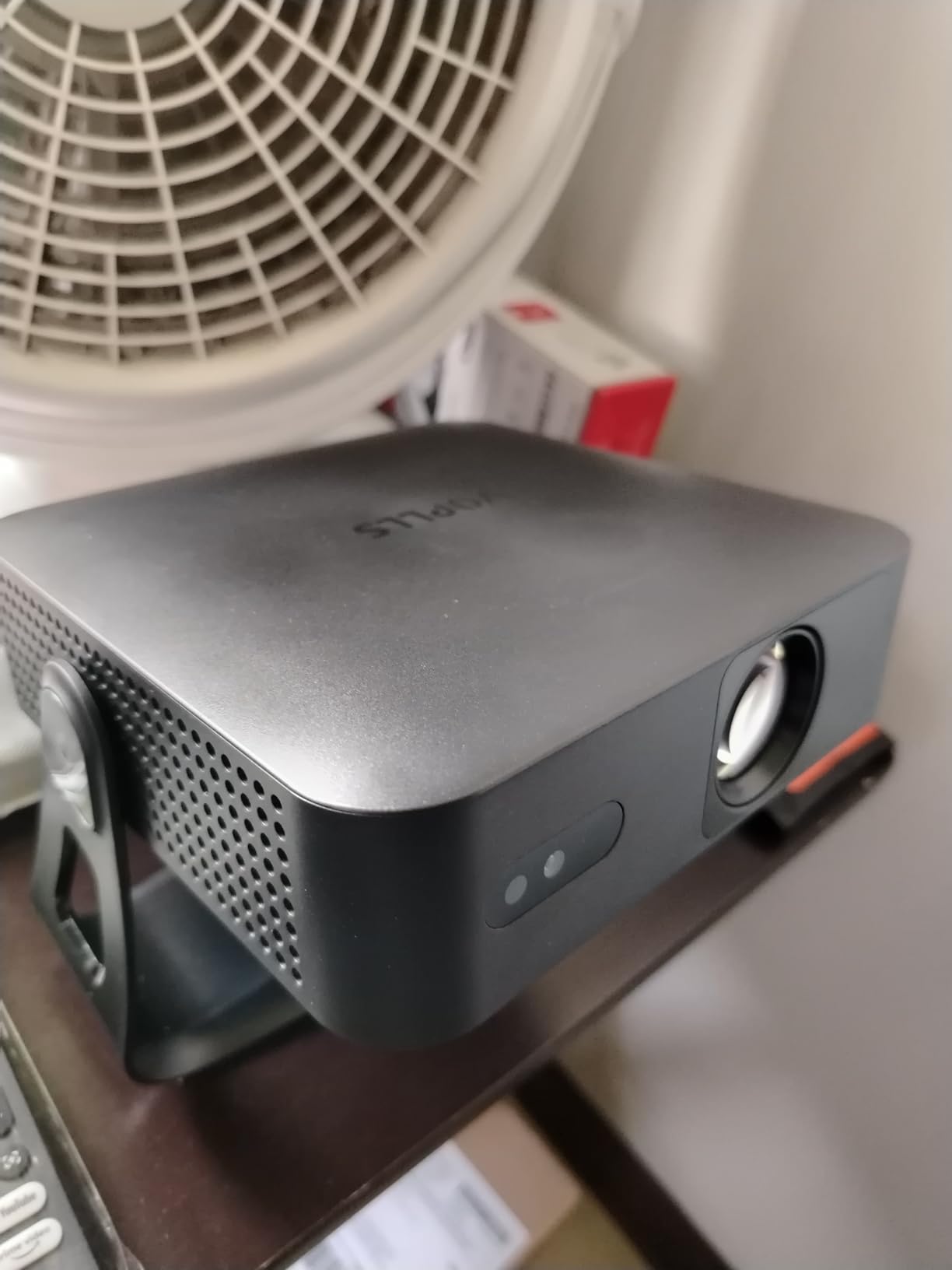 VOPLLS 4600 ANSI Smart 4K Projector with WiFi & Bluetooth, Autofocus, TOF 0.2s Autofocus, Auto Keystone, WiFi 6 Bluetooth 5.2, 360° Stand, Compact Mini Design customer photo 1
