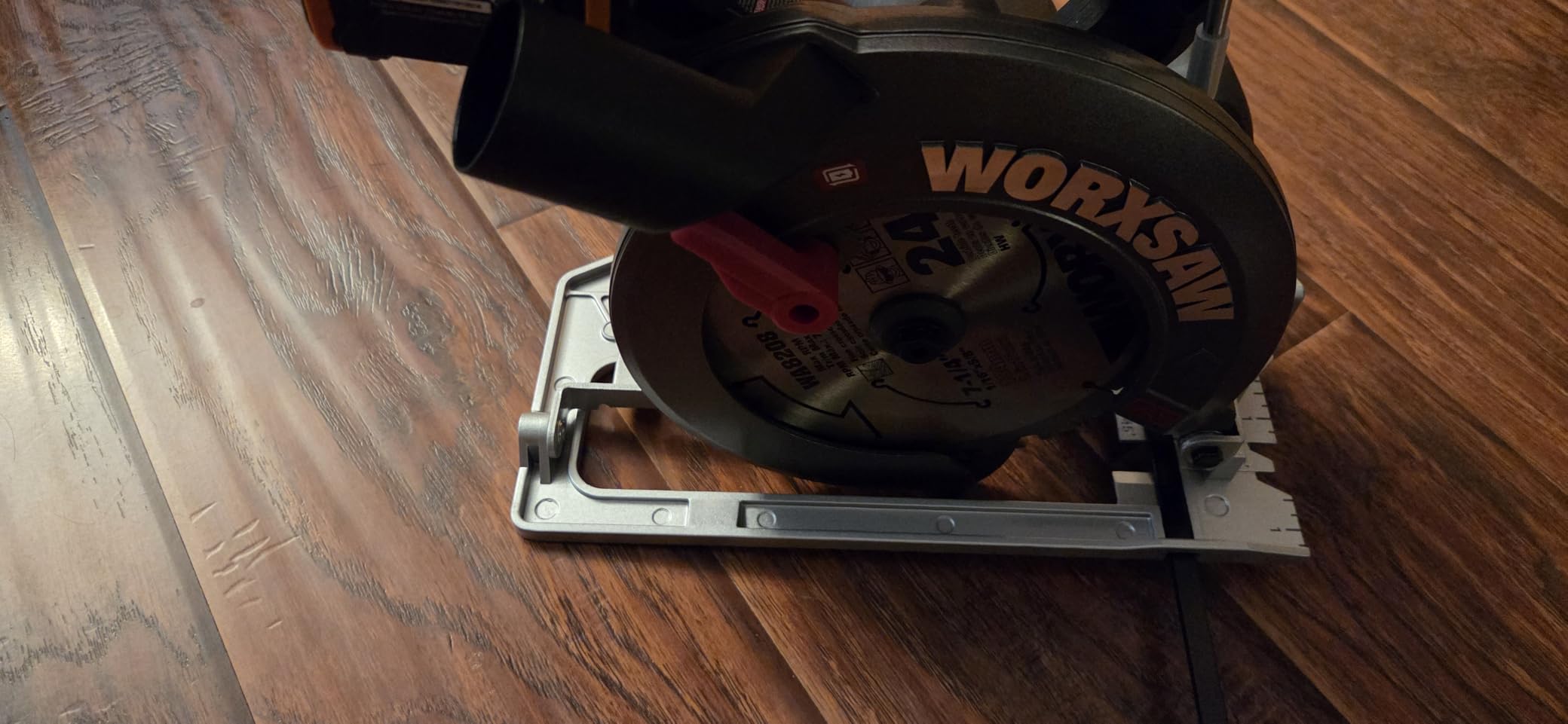 WORX Cordless Circular Saw, 40V 7-1/4-Inch Brushless, WX533L | Up to 6,000 RPM, Electric Brake, LED Light, 2-9/16 in, Cut Depth, 2 x 4.0A Batteries & Charger Included, PowerShare customer photo 2
