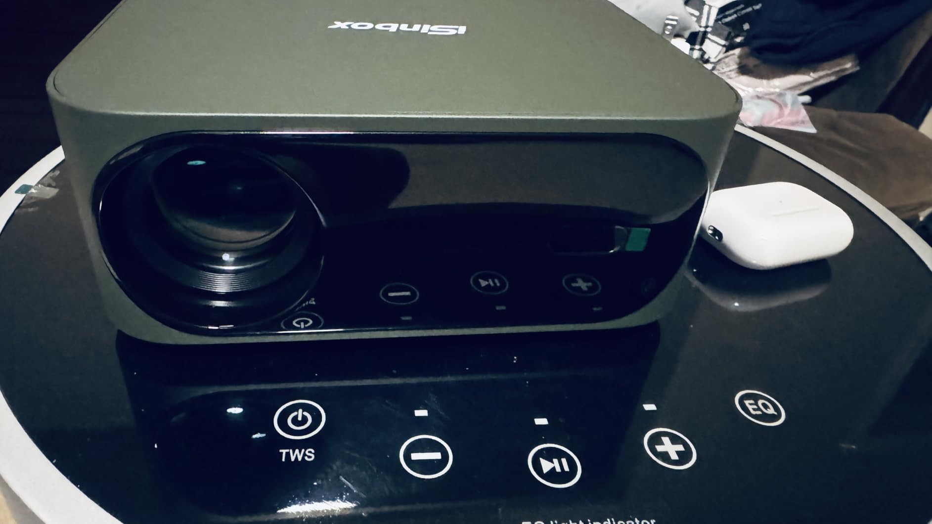 iSinbox Smart Outdoor Projector, Built-in Apps, 180° Gimbal, Dolby Audio | 4K input, AI auto focus, 6D keystone, WiFi 6, Bluetooth 5.4, Portable Proyector for Outdoor Movie, Home Theater & Ceiling customer photo 2