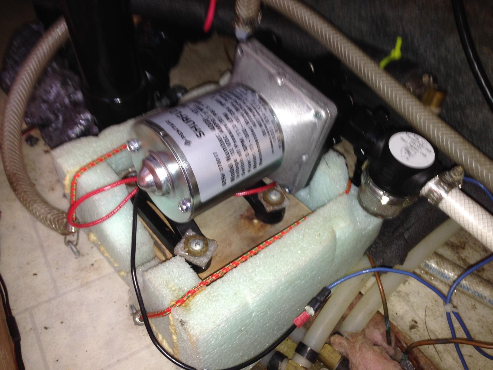 PENTAIR SHURFLO Revolution 4008-101-E65 RV Fresh Water Pump 12V 3.0 GPM 55 PSI Quiet Automatic Demand Diaphragm By-Pass Pump customer photo 1
