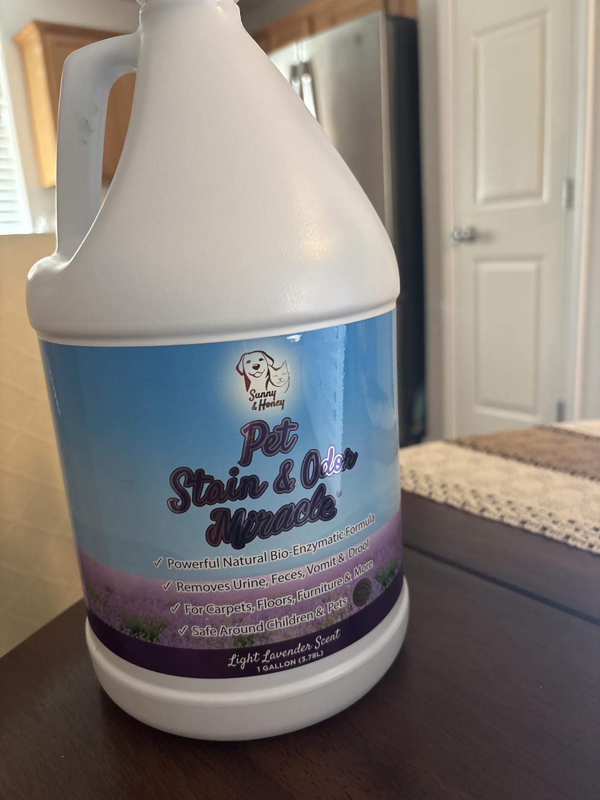Sunny & Honey Carpet Cleaner Spray, Enzyme Pet Stain Remover, 32oz Mint customer photo 2