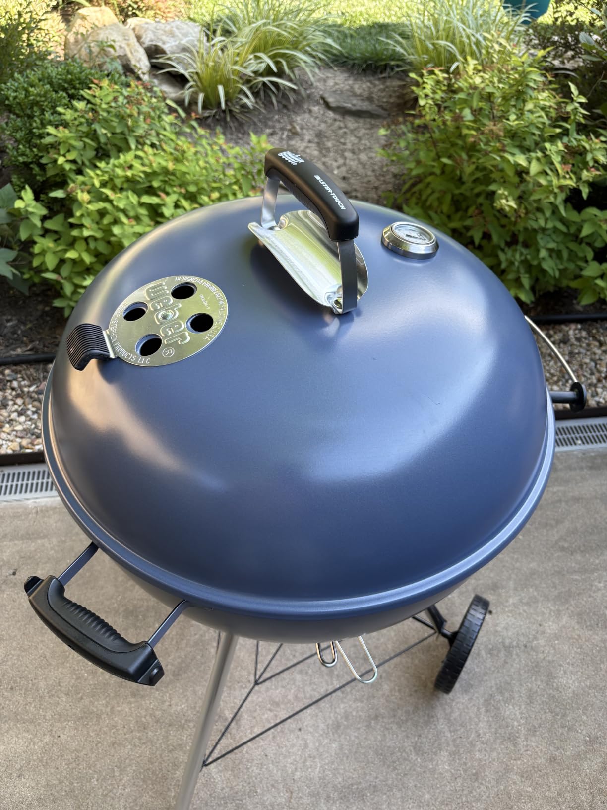 Weber® Master-Touch Charcoal Grill, 22-Inch, Black customer photo 1