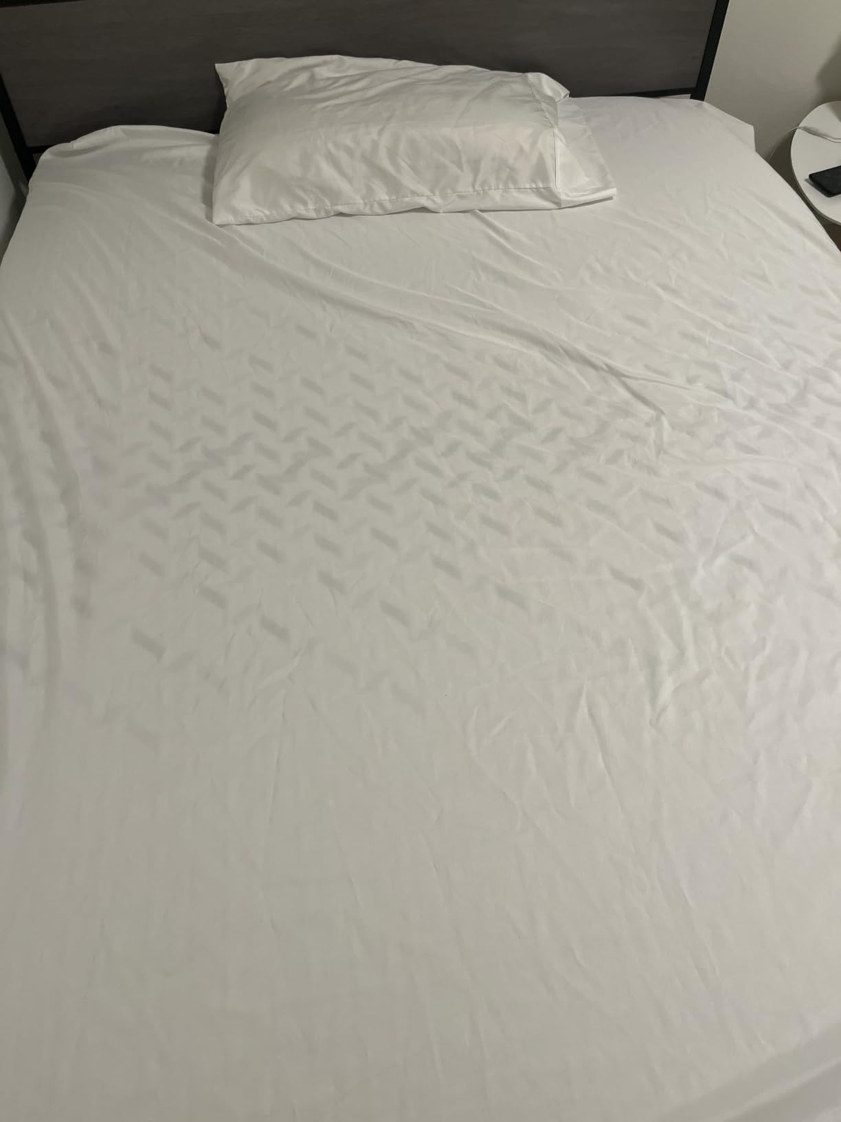 Amazon Basics Breathable, Ultra-Soft Microfiber 4-Piece Bed Sheet Set with 14-Inch Deep Pockets, Wrinkle Resistant, Machine Washable, King, Beige, Solid customer photo 2