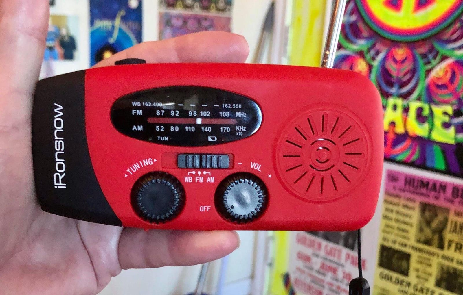 iRonsnow Solar Emergency Hand Crank Weather Radio, 2000mAh NOAA AM/FM customer photo 2