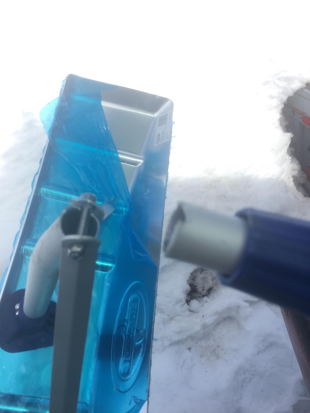 Snow Joe RJ205M Twist-N-Lock Telescoping Snow Shovel Aluminum Roof Rake, 21' customer photo 1