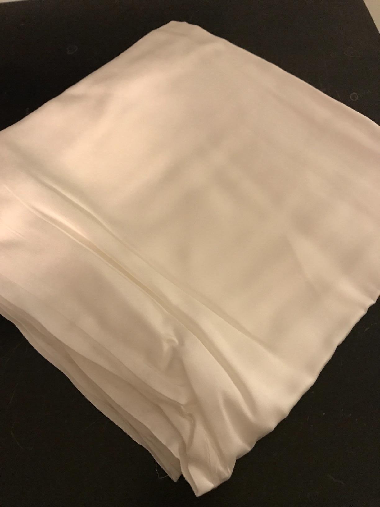 Hotel Sheets Direct 4 Piece Bed Sheet Set Queen Size, 100% Viscose Derived from Bamboo Sheets Set with 2 Pillowcases, Cooling & Breathable Luxury Bedding, Moisture-Wicking & Silky Soft Texture, White customer photo 2