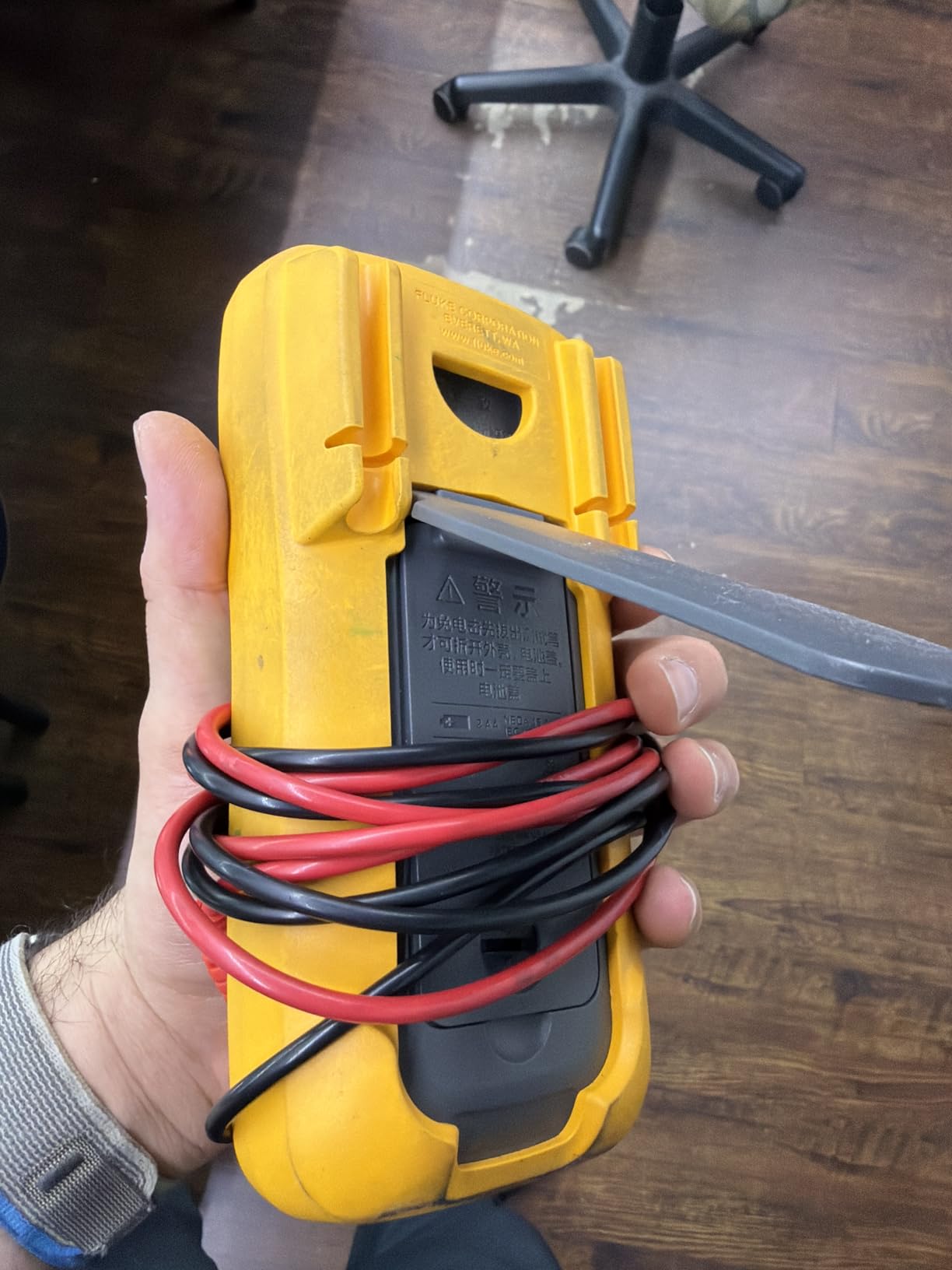 Fluke 17B+ Digital Multimeter, for Electrical Applications, Measures AC/DC Voltage 1000V, Current Measurements to 10A, Resistance, Continuity, Diode, Capacitance, Frequency, and Temperature Testing customer photo 1