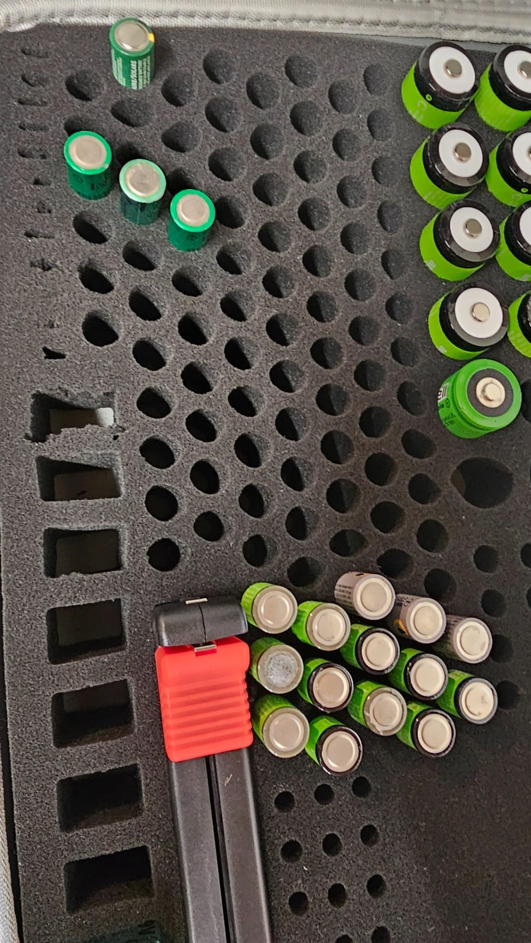 Comecase Battery Organizer Case for 32 AA 20 AAA Batteries, Hard EVA customer photo 2