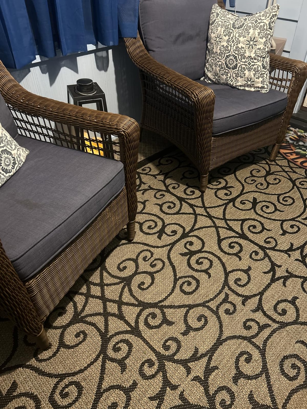 JONATHAN Y Vintage Filigree Indoor Outdoor Area Rug 5X8 Black/Khaki, Madrid Textured Weave for Backyard, Patio, Porch, Easy-Cleaning, High Traffic, Pet-Friendly, Non-Shedding (SMB107A-5) customer photo 2