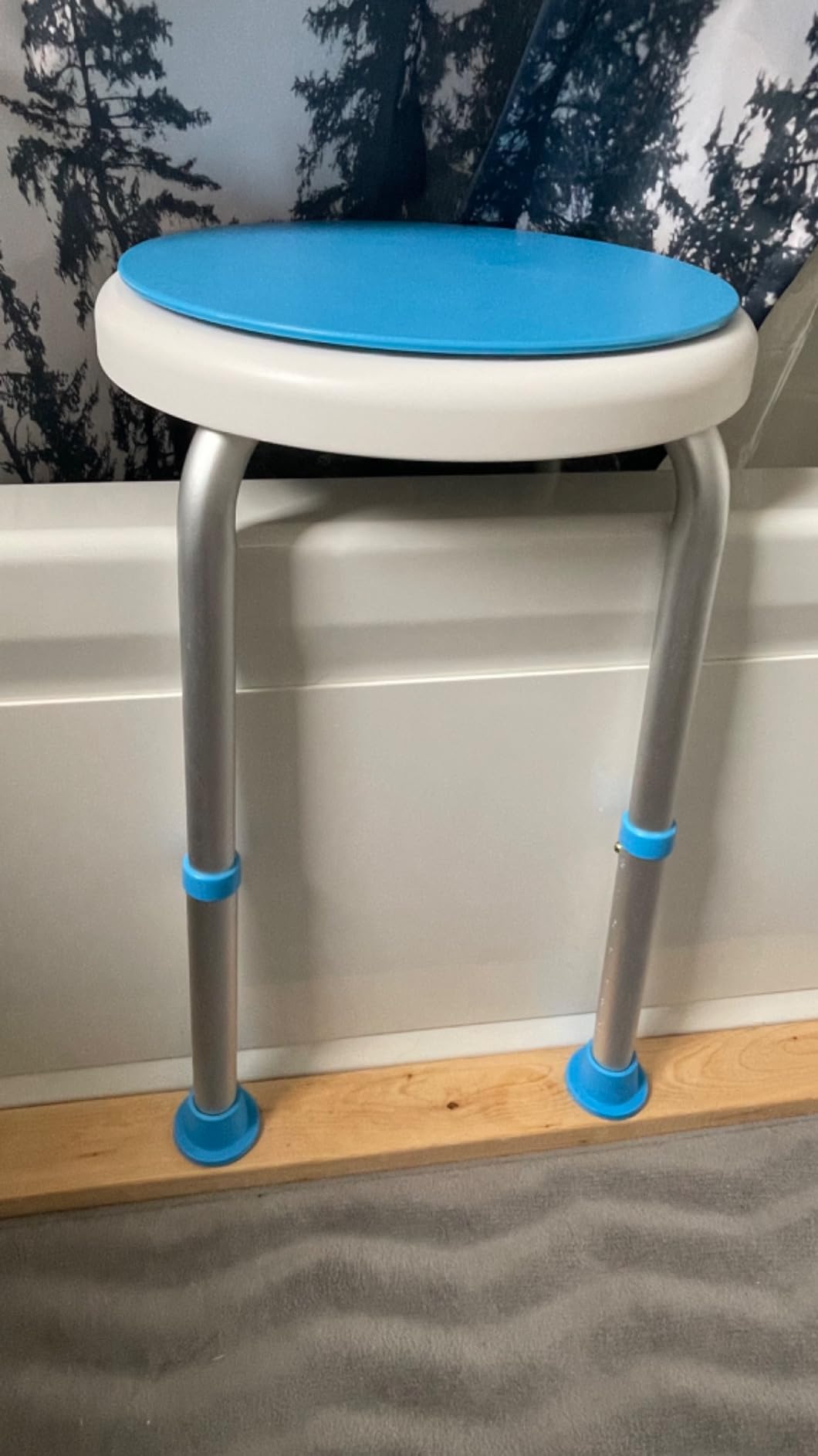 Vaunn Medical Tool-Free Assembly Adjustable Swivel Shower Stool Seat Bench SPA Stool with Anti-Slip Rubber Tips for Safety and Stability customer photo 2