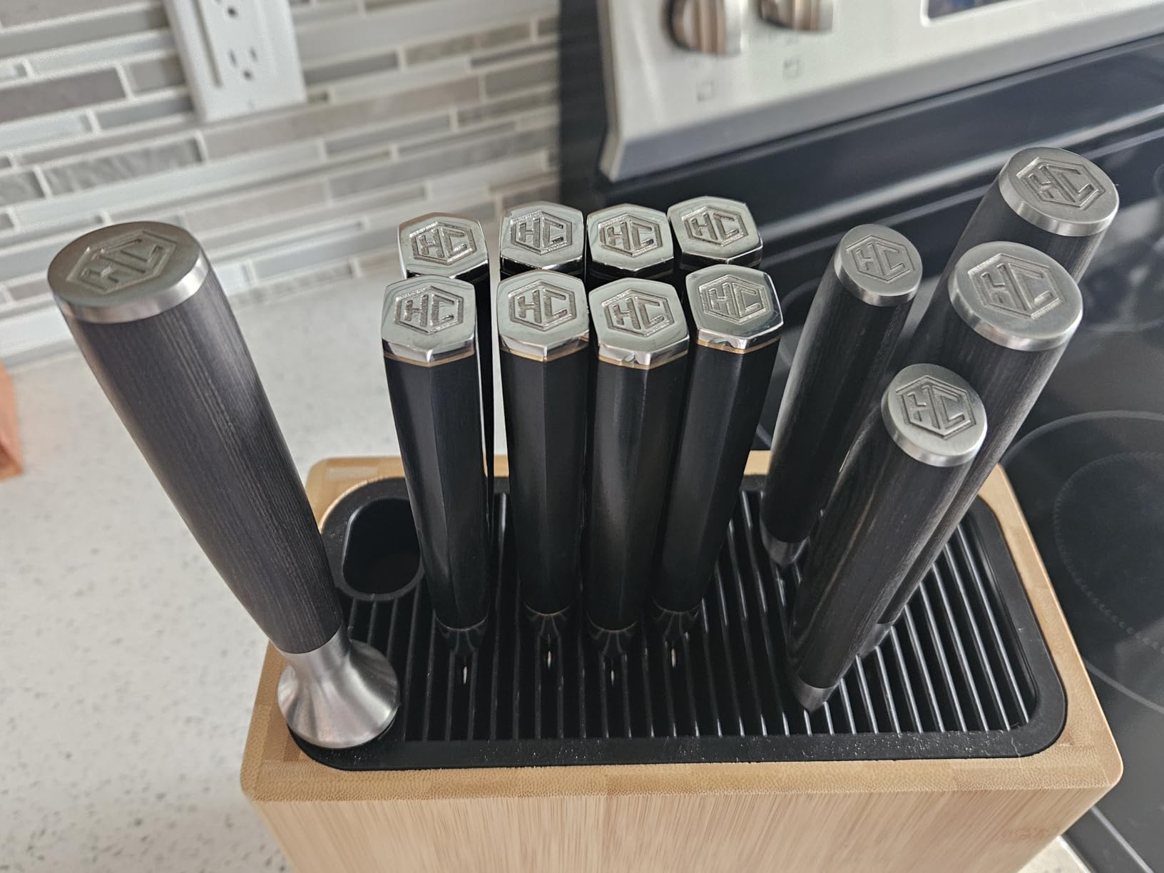 KITCHENDAO XL Bamboo Universal Knife Block Holder with Slots for Scissors and Sharpening Rod, Safe, Space Saver Knives Storage Stand Display without Knives, Unique Slot Design to Protect Blade customer photo 1