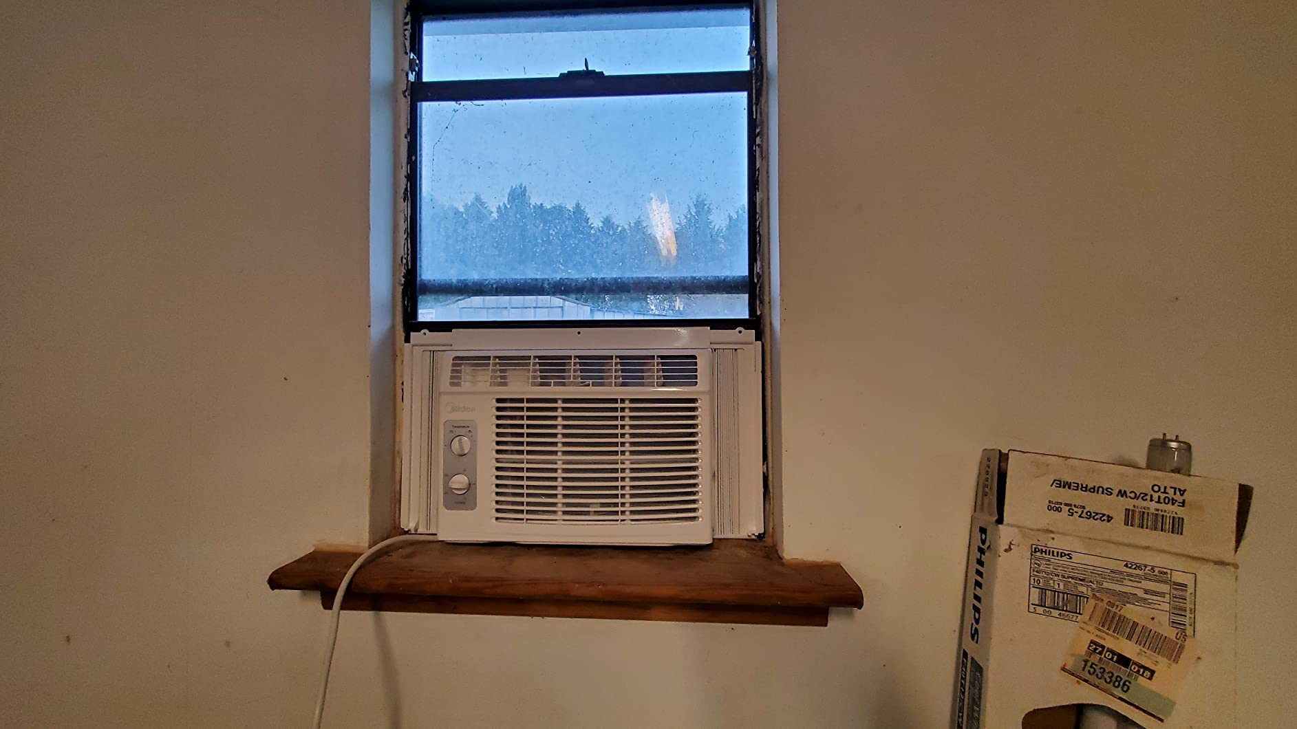 Midea 5,000 BTU EasyCool Small Window Air Conditioner - Cool up to 150 Sq. Ft. with Easy-to-Use Mechanical Controls and Reusable Filter, Perfect for Small Bedroom, Living Room, Home Office customer photo 1