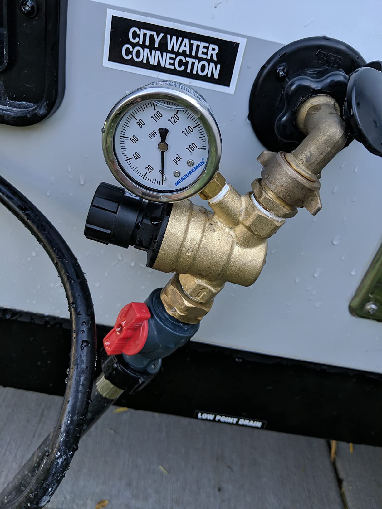 MEASUREMAN Adjustable Lead-Free Brass RV Water Pressure Regulator with 160 PSI Liquid-Filled Gauge, Inlet Screened Filter, and Portable Bag for Camper, Trailer, Garden, and Plumbing Systems customer photo 2