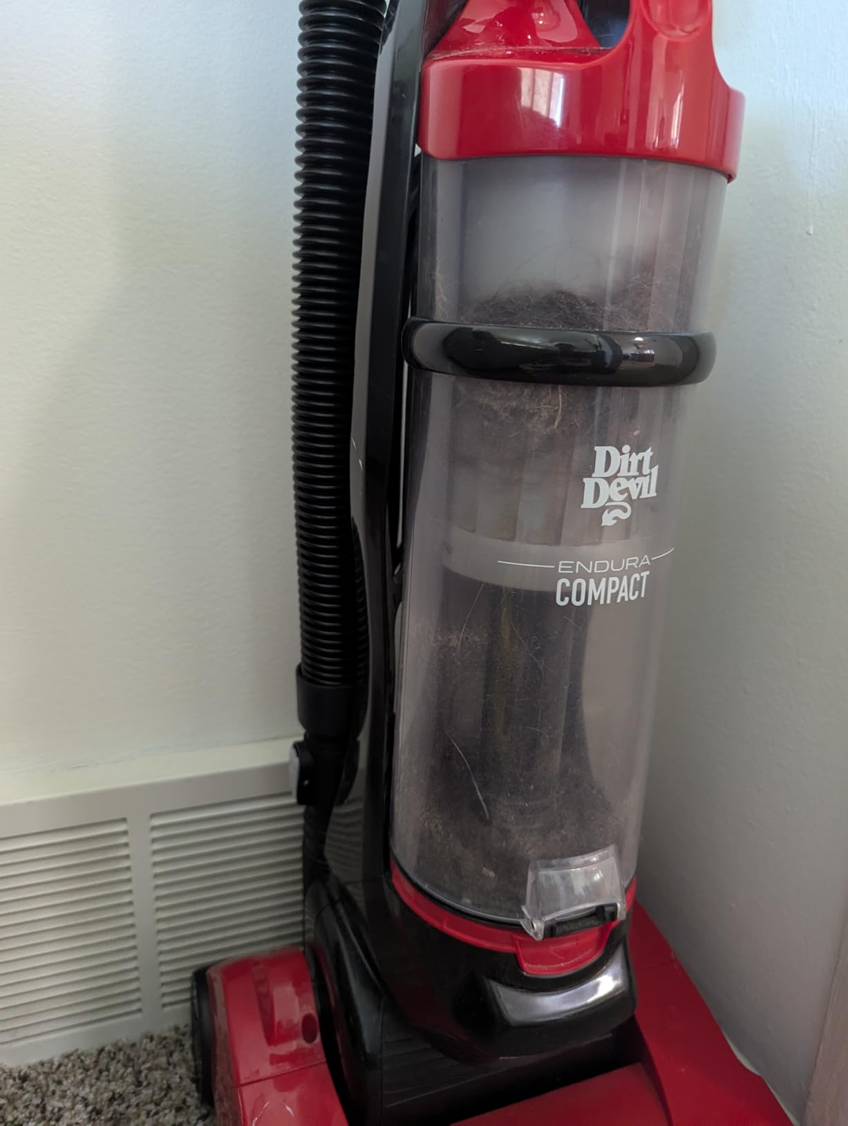 Dirt Devil Endura Lite Upright Bagless Vacuum Cleaner customer photo 1