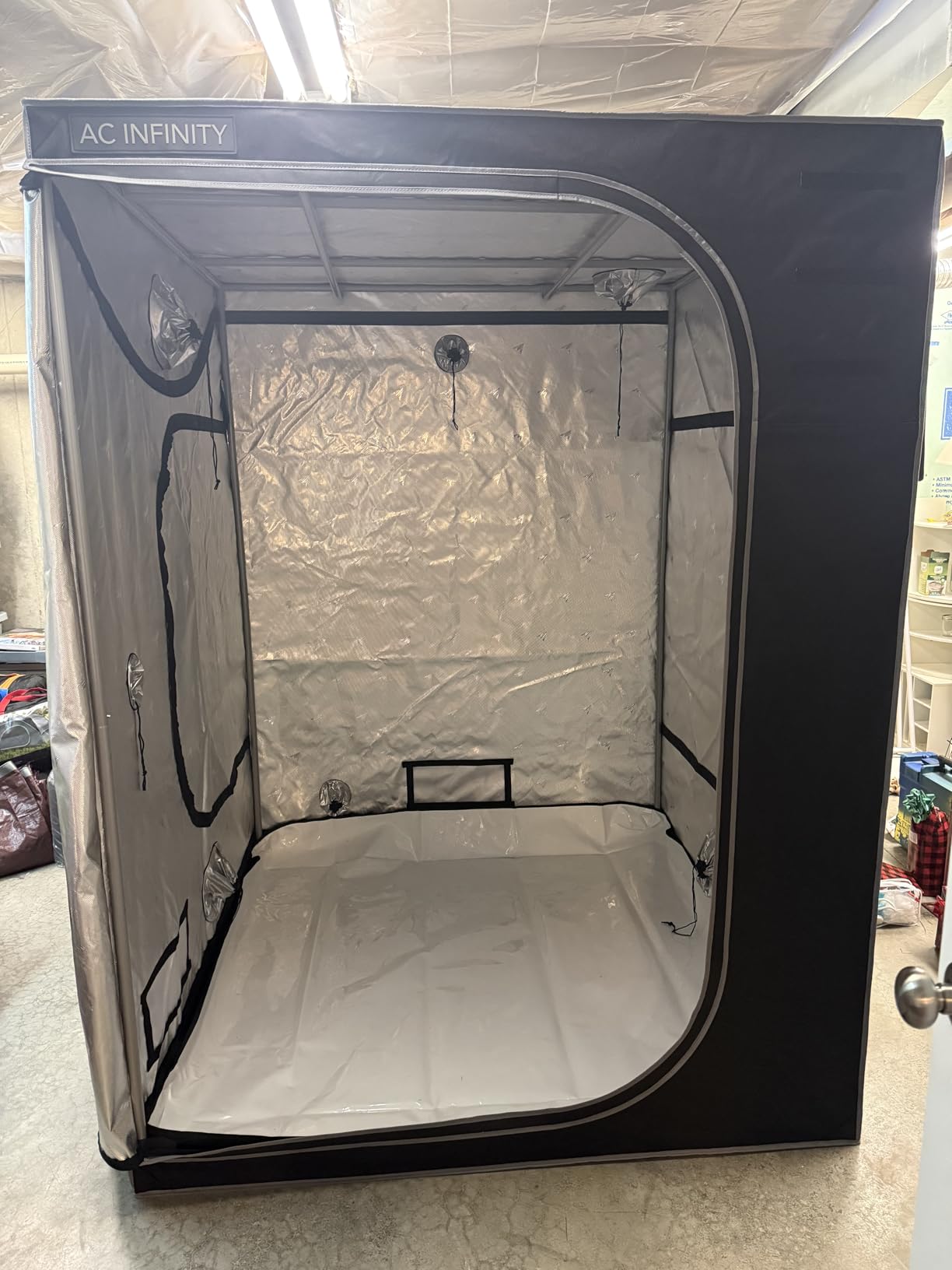 AC Infinity CLOUDLAB 844, Advance Grow Tent 4x4, Thickest Poles & Mylar customer photo 1