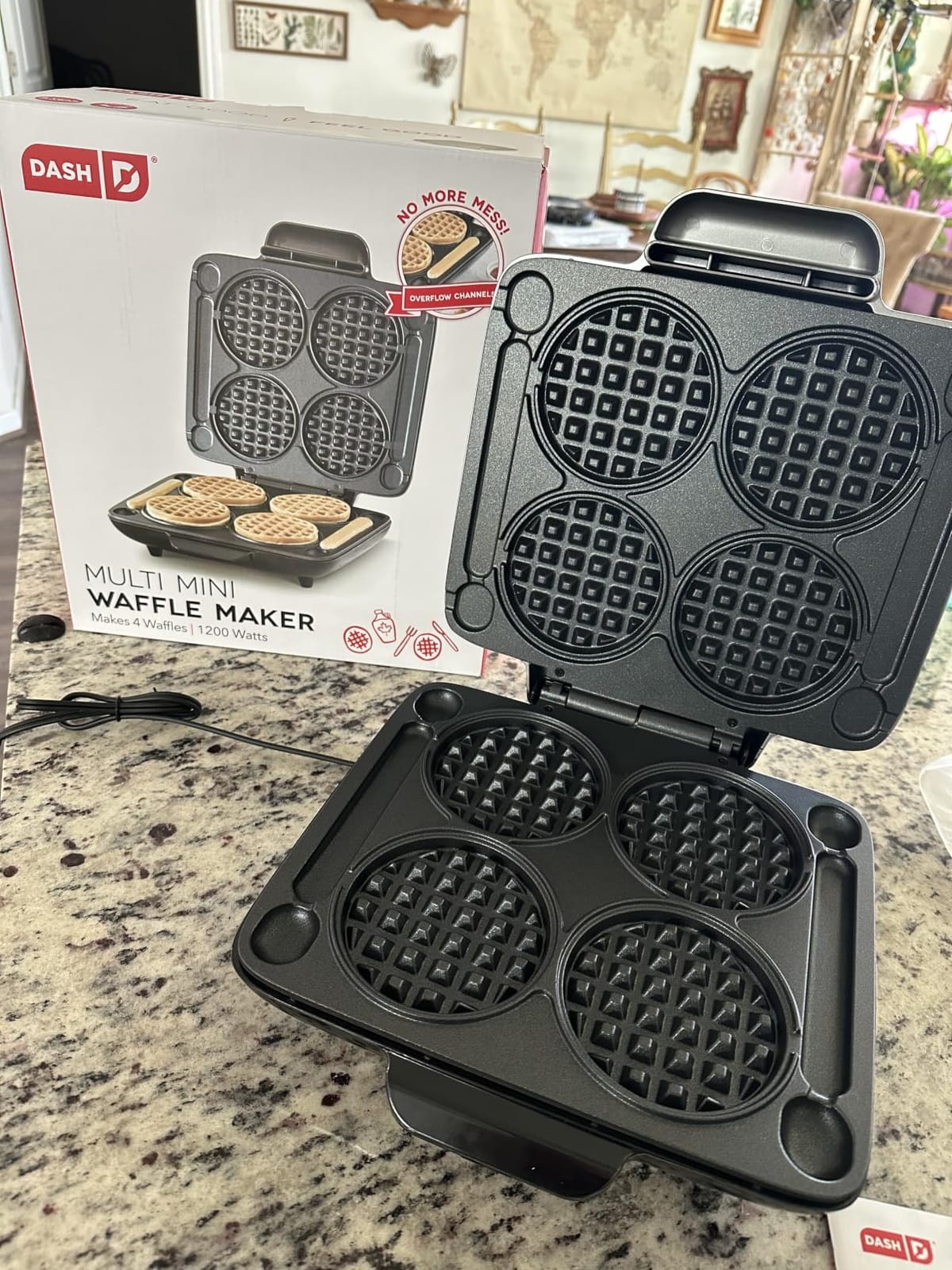 Dash Multi Mini Waffle Maker, Makes 4 Waffles at Once, Graphite customer photo 2